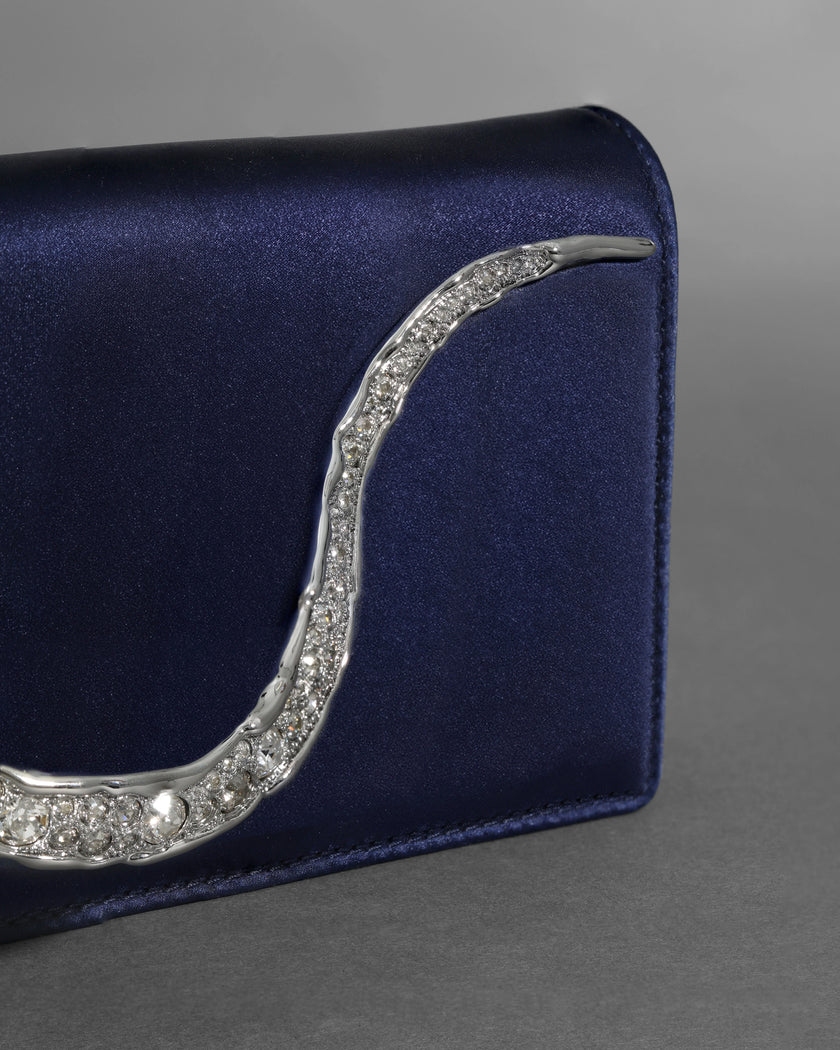 CRYSTAL CURVE CLUTCH