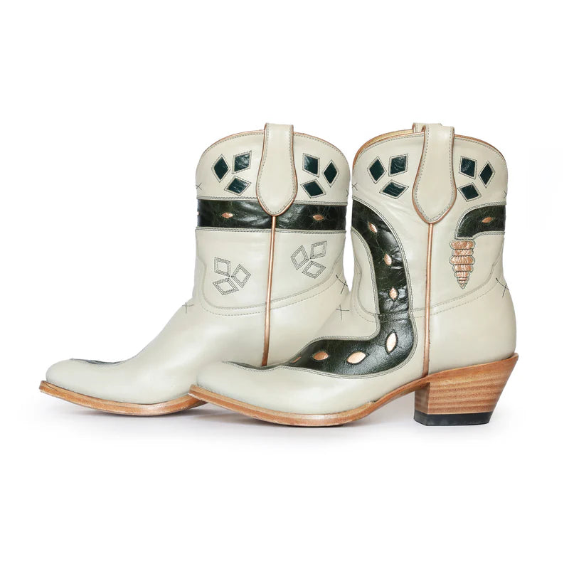 SNEAKY SNAKE WOMENS COWBOY BOOT