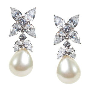 PEARL DROP EARRING