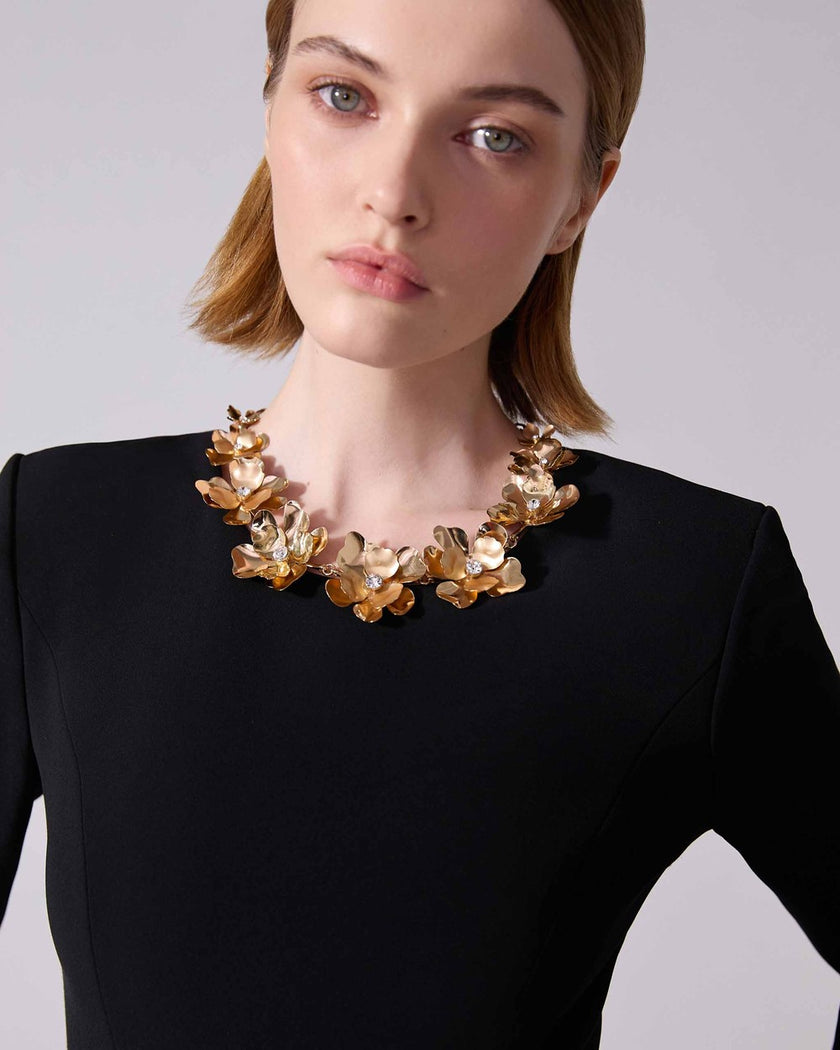 METAL FLOWER NECKLACE