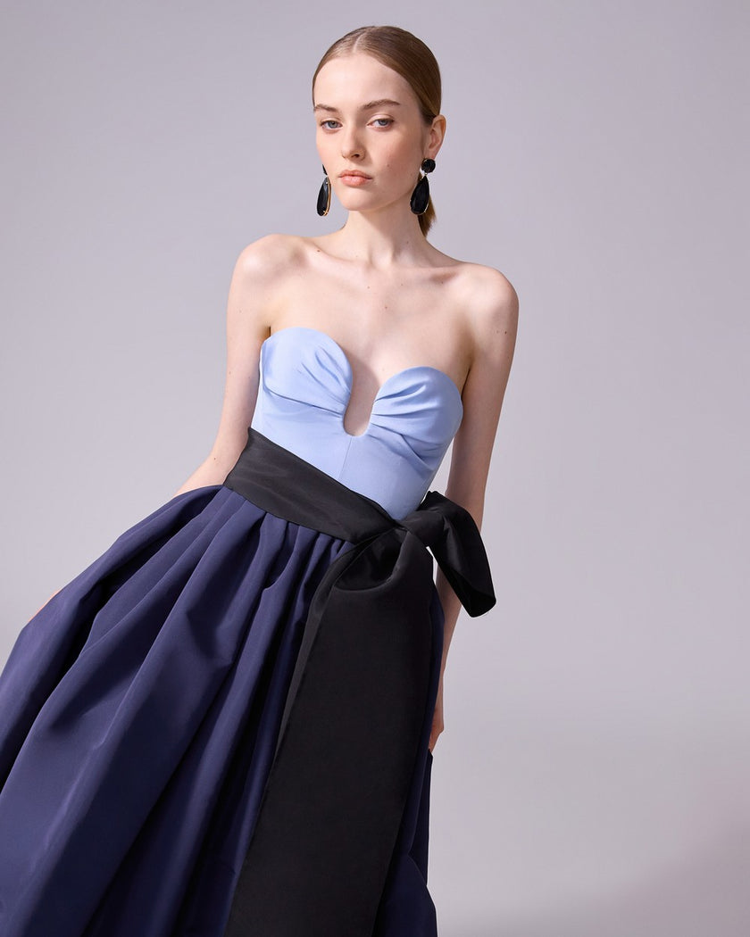 SWEETHEART GOWN WITH SASH