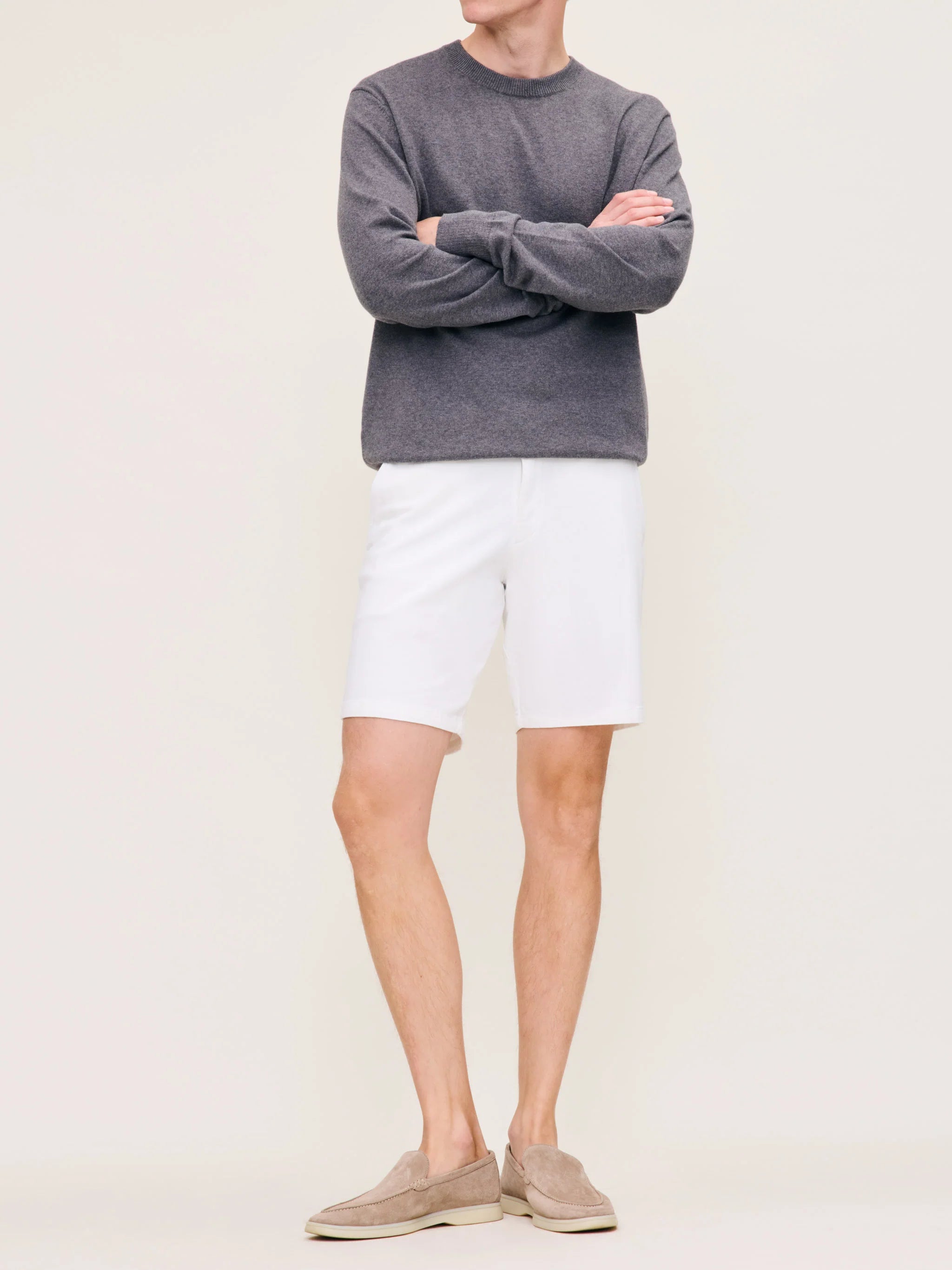 CLASSIC CREWNECK IN CHARCOAL GREY
