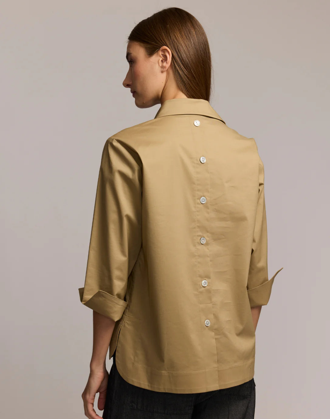 AILEEN THREE QUARTER SLEEVE BUTTON BACK TOP