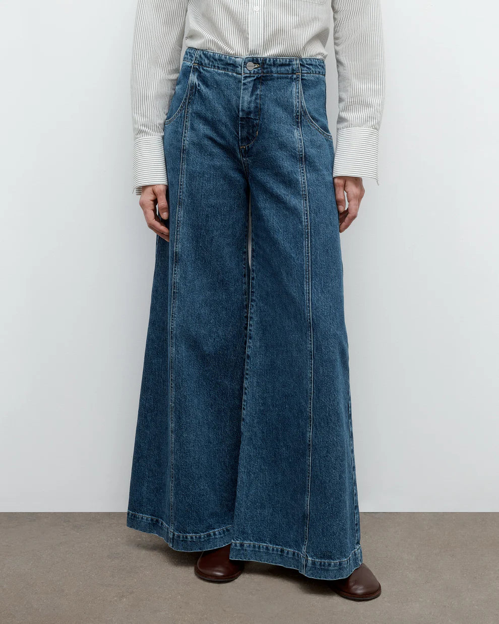 DANCING IN THE DARK JEAN