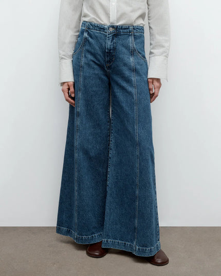 DANCING IN THE DARK JEAN