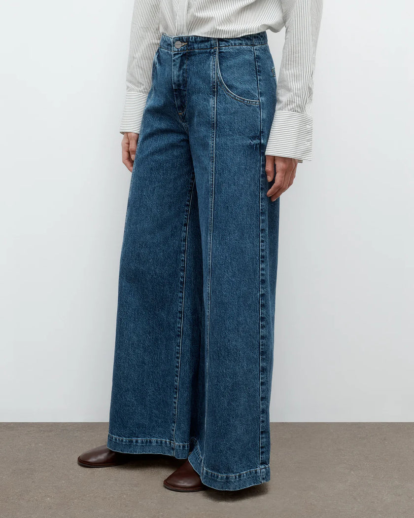 DANCING IN THE DARK JEAN