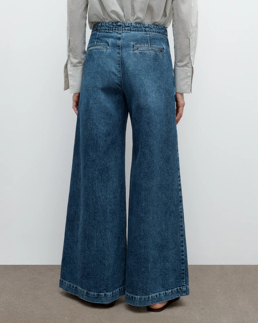 DANCING IN THE DARK JEAN