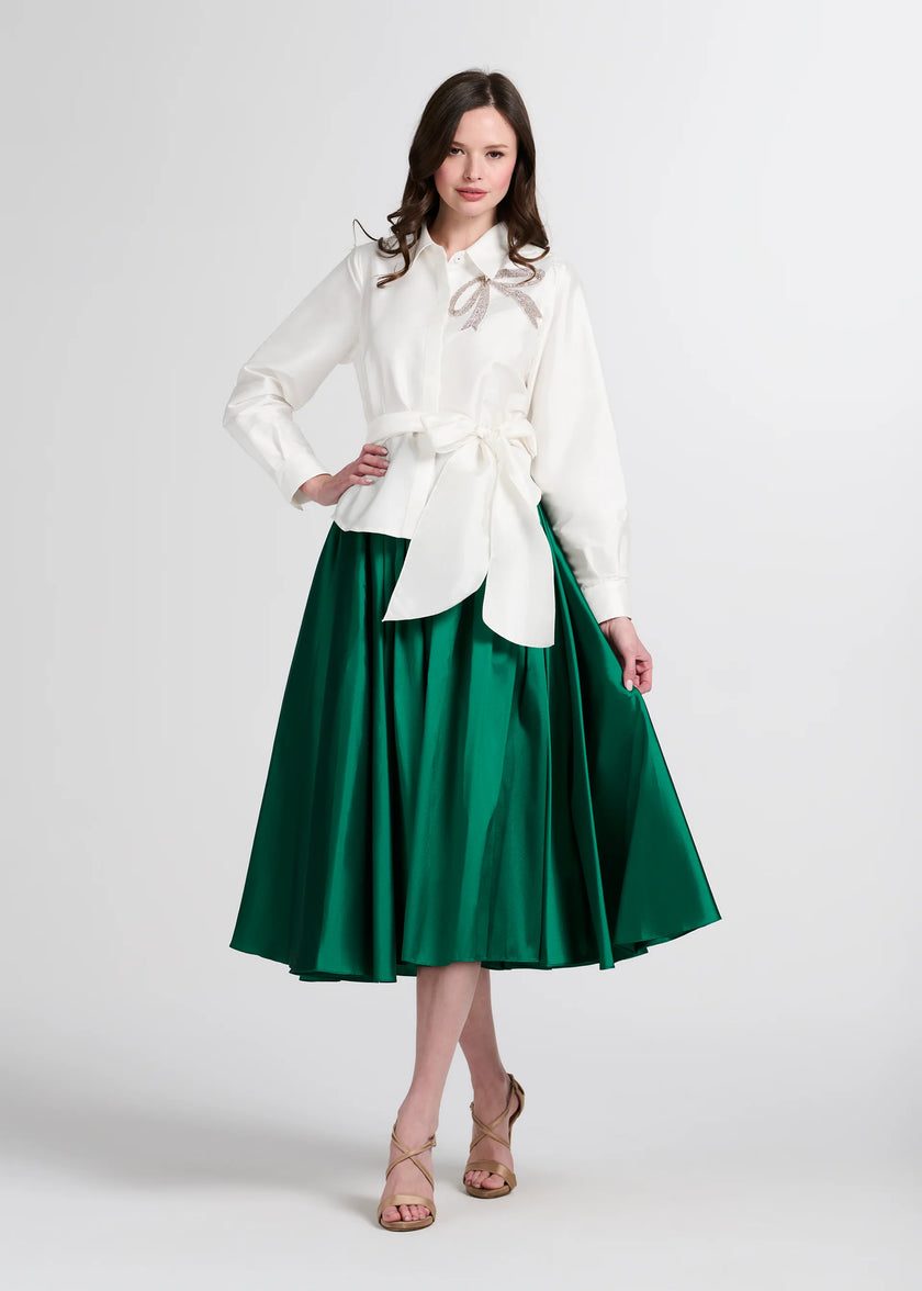 CRYSTAL BOW APPLIQUE BLOUSE