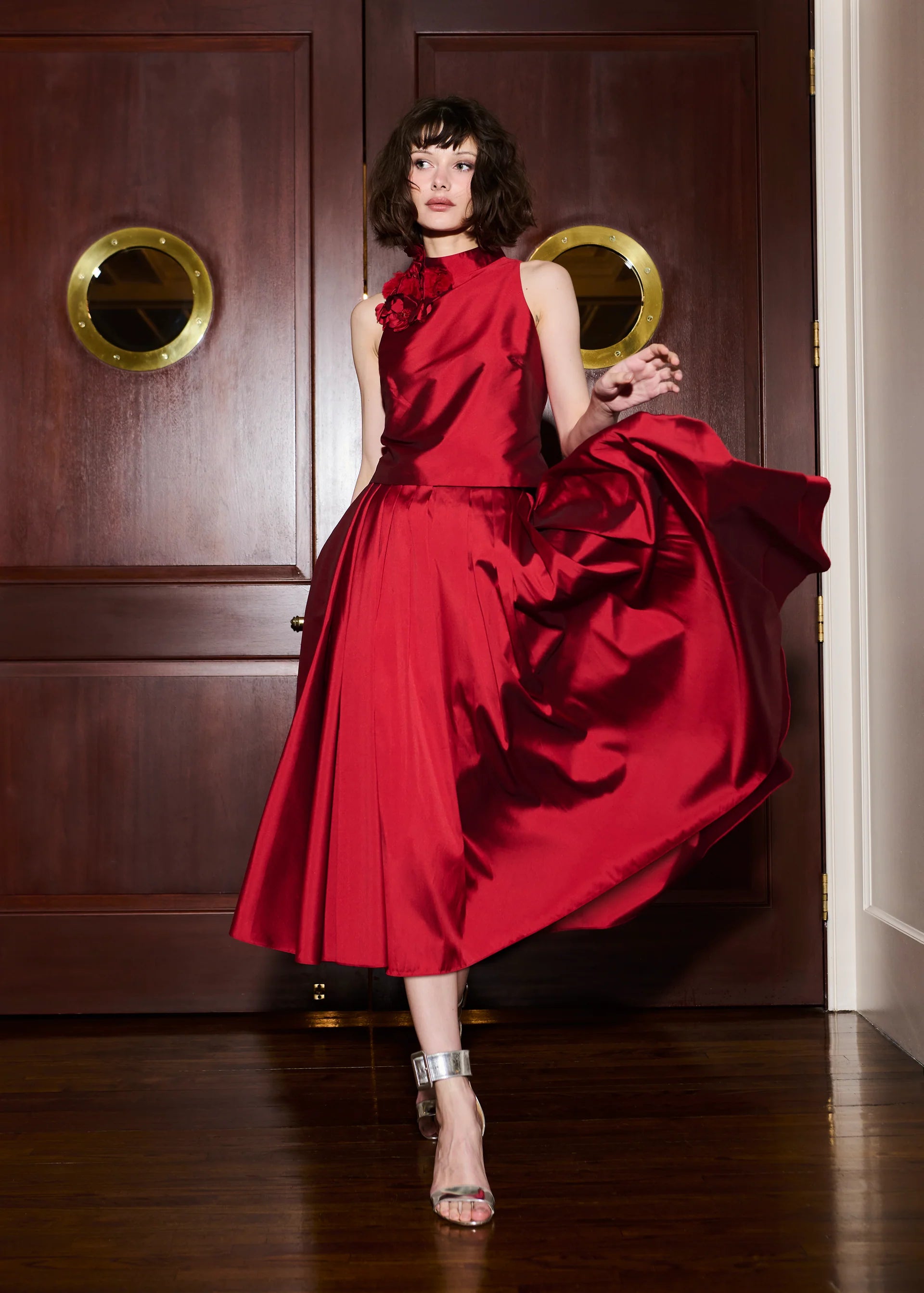 TAFFETA 3D APPLIQUE FLORAL SHELL RED