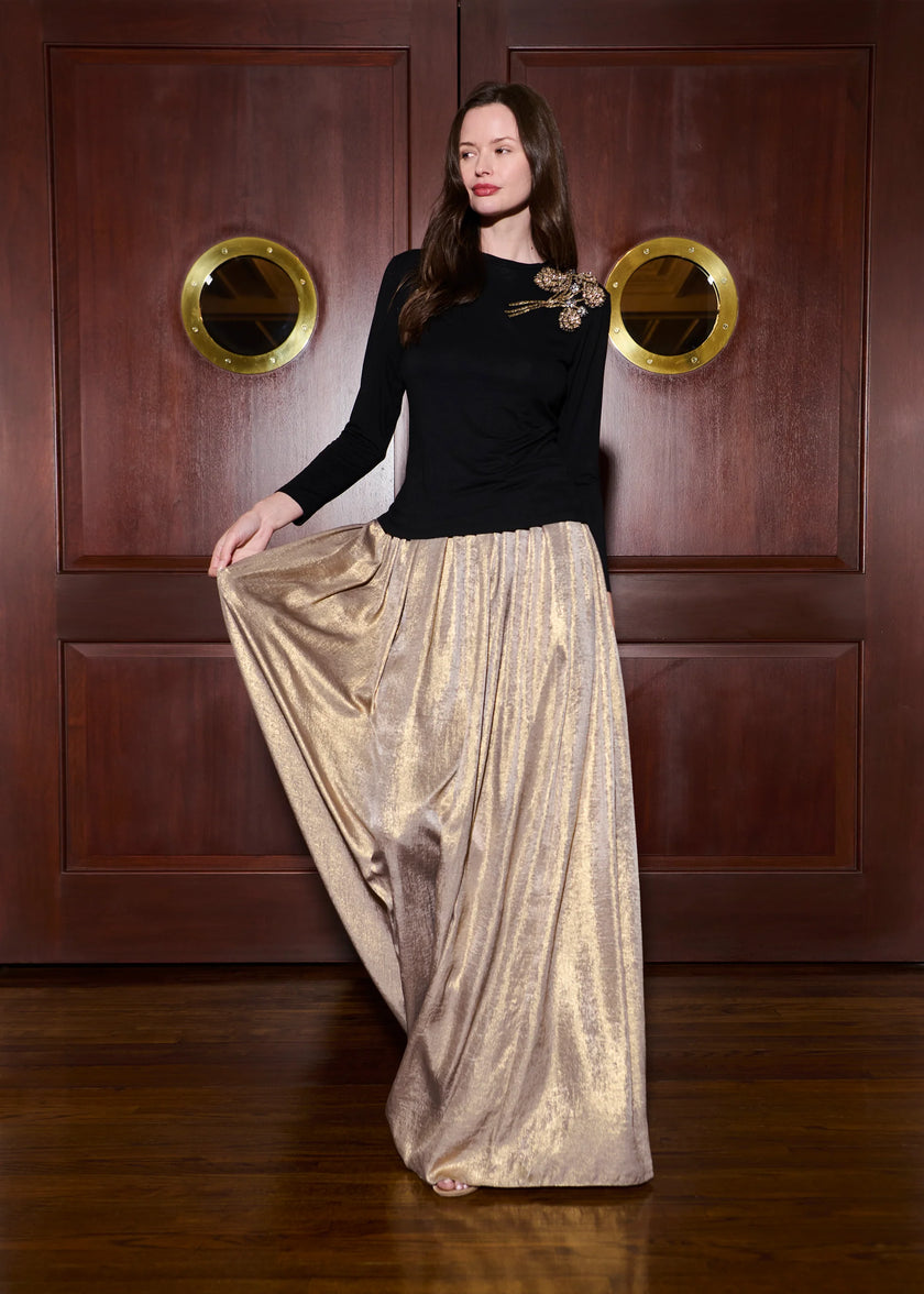LUXE JERSEY TEE WITH GOLD BOUQUET