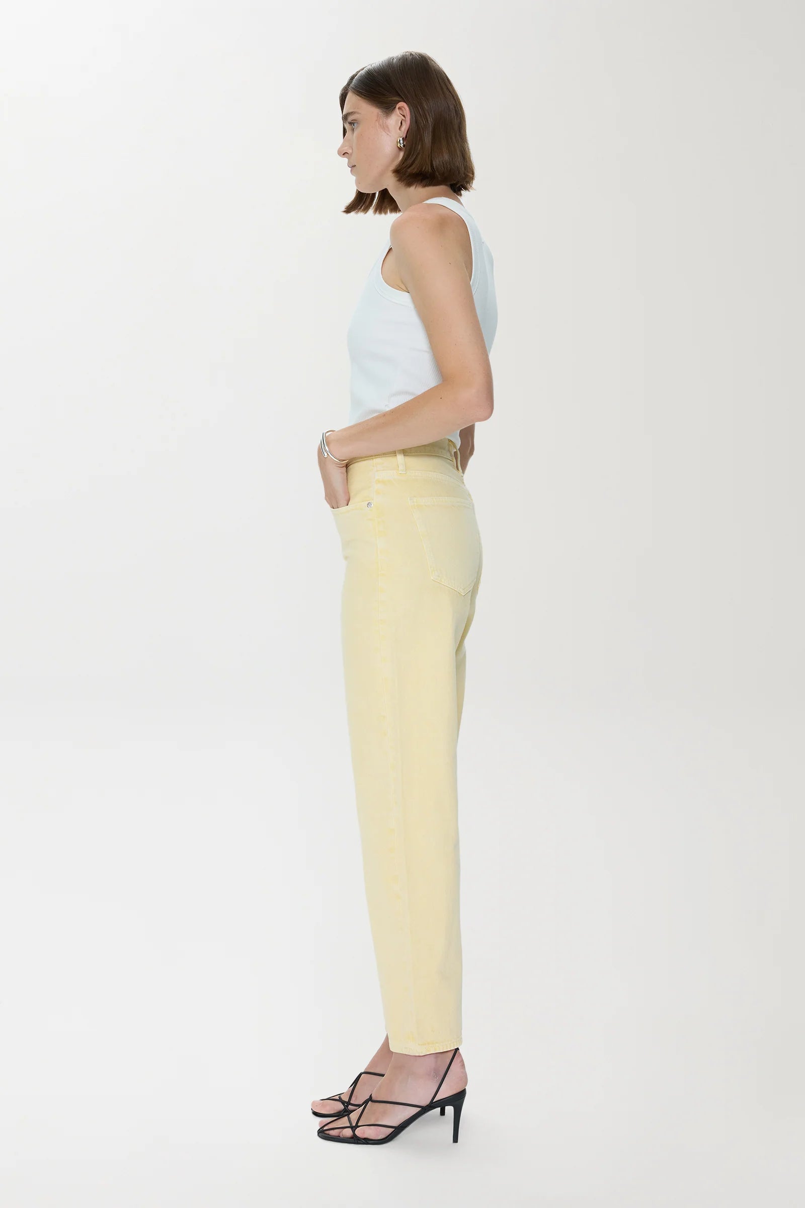 LEXI MID RISE BOWED STRAIGHT JEAN IN DAY GLOW