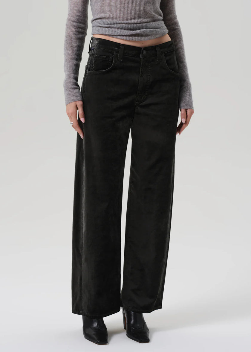 AYLA BAGGY VELVET IN OLIVE LEAF