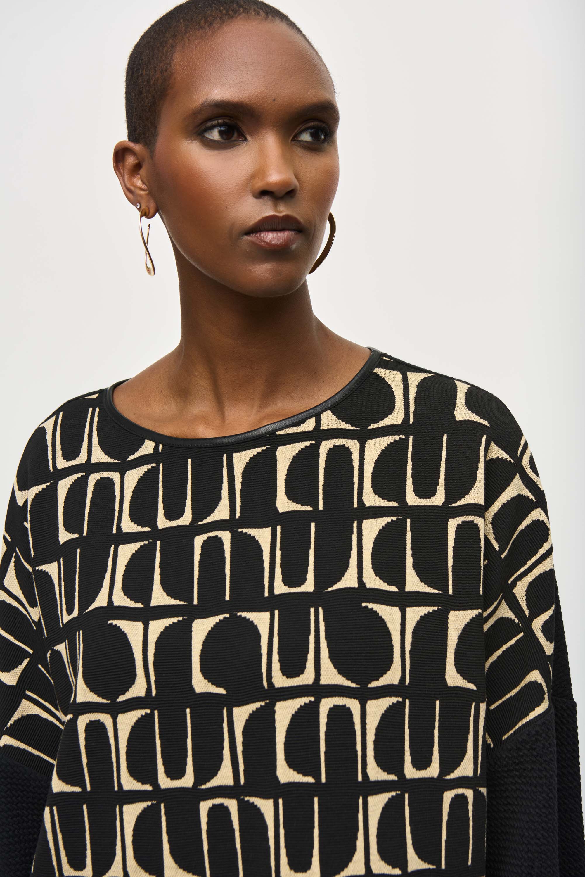 GEOMETRIC PRINT COMBO BOXY TOP