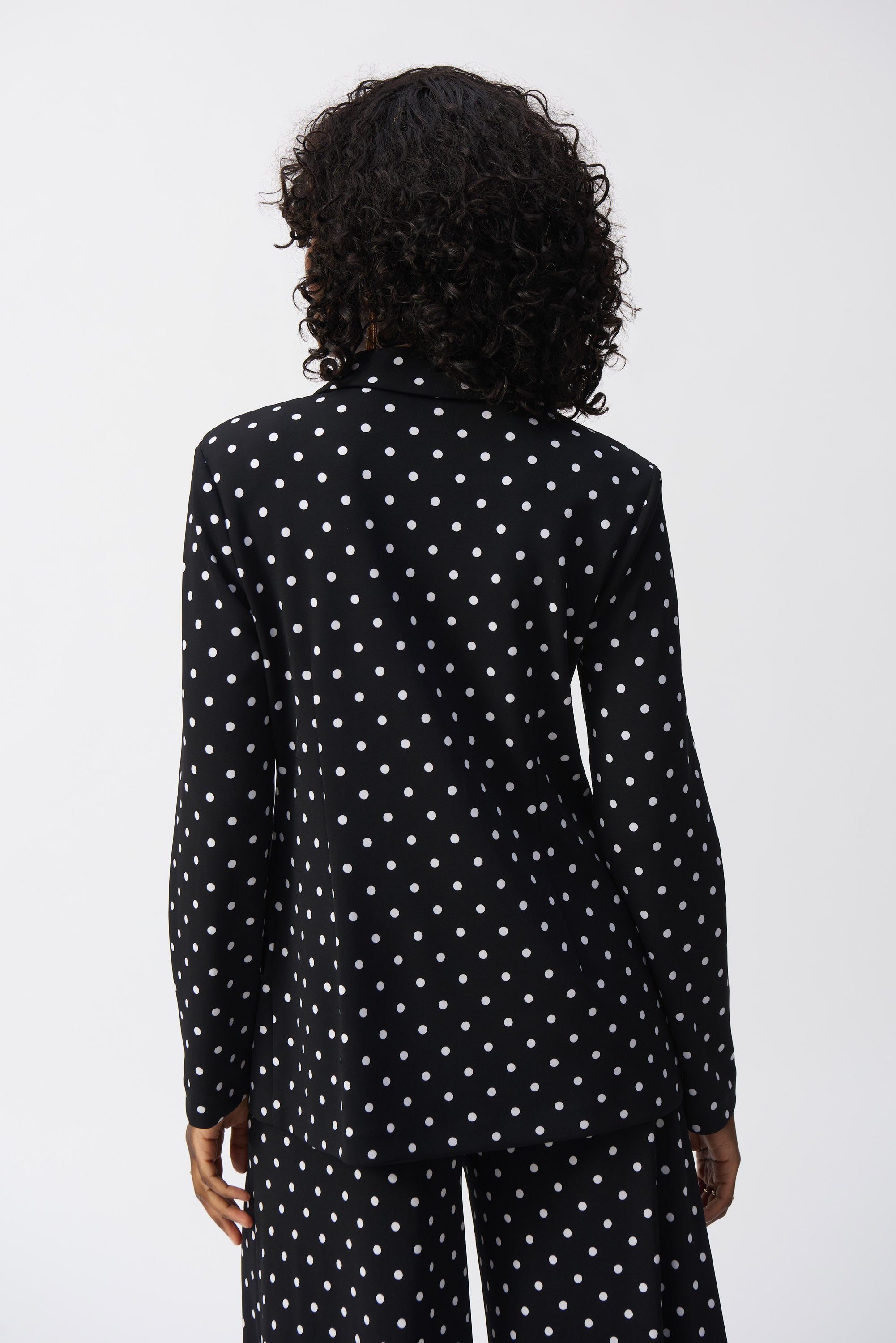 SILKY KNIT DOT PRINT BOXY BLAZER