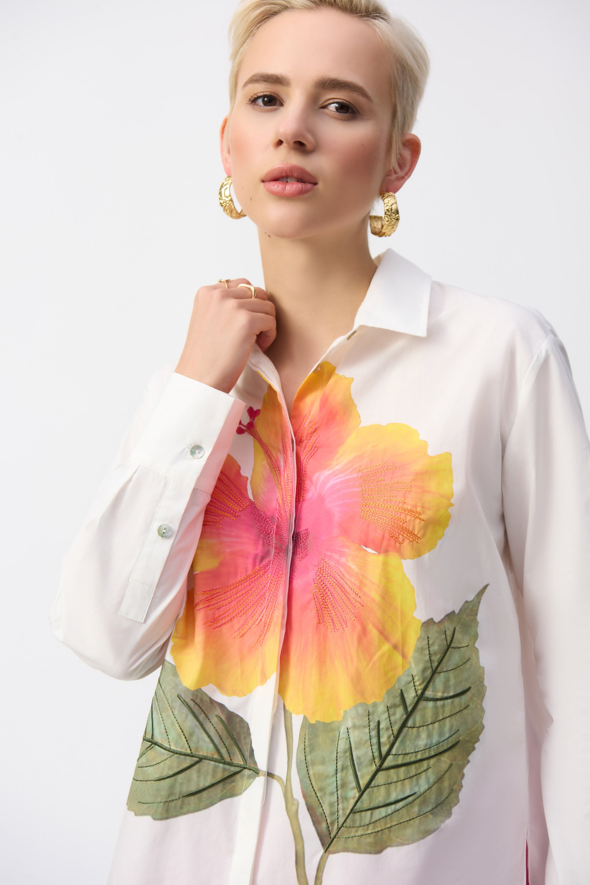 EMBROIDERED FLOWER COTTON SHIRT