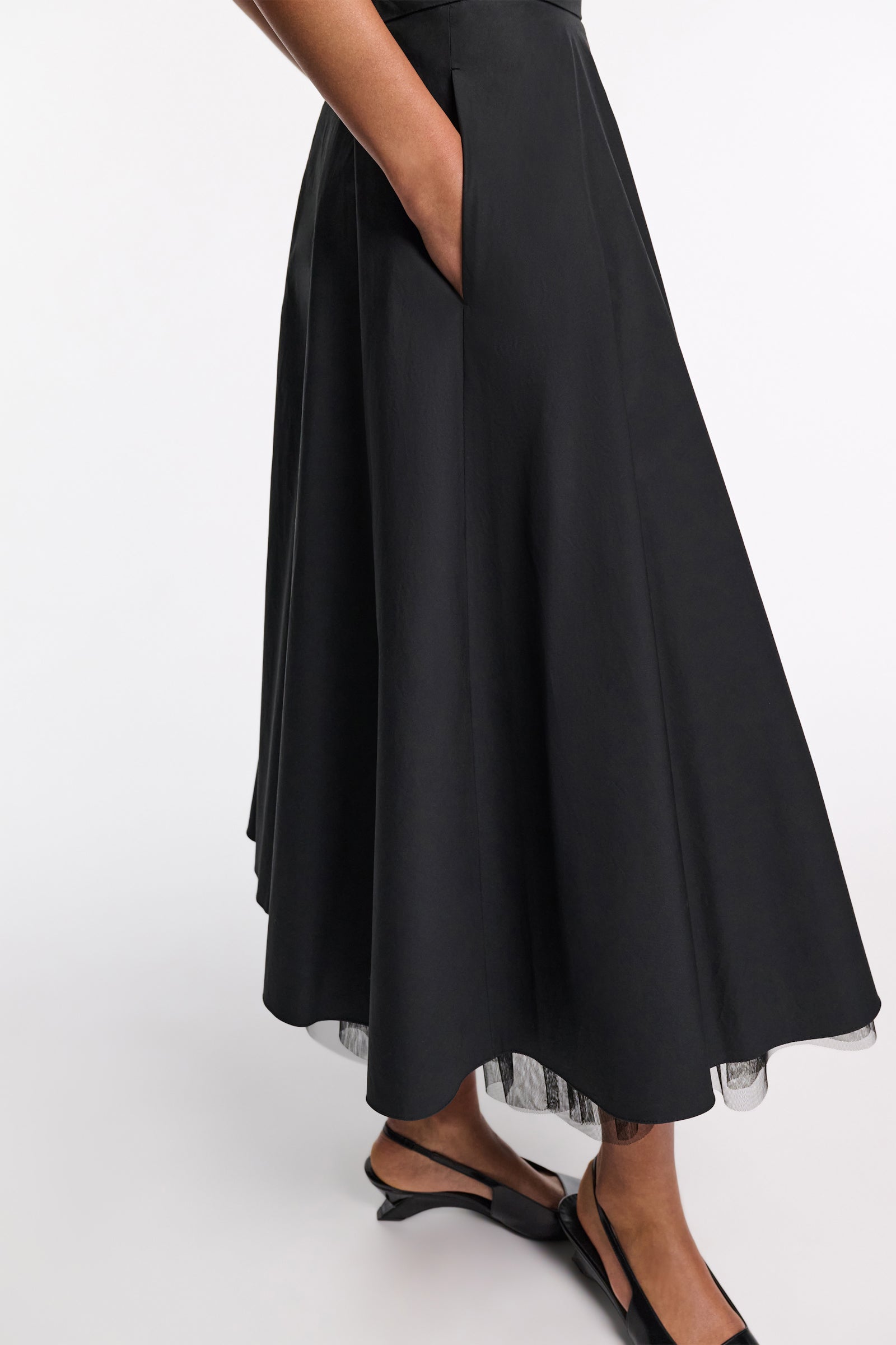 LIGHT TOUCH SKIRT