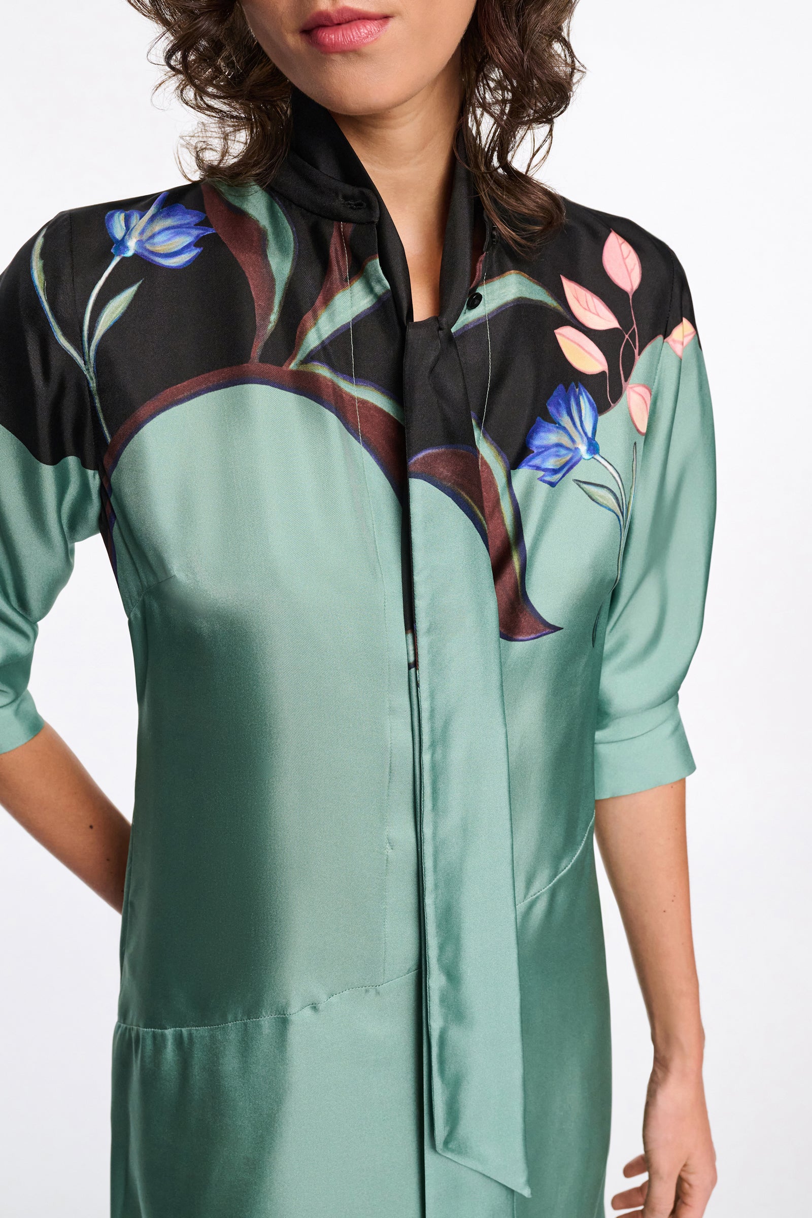 SEDUCTIVE BLOOM DRESS