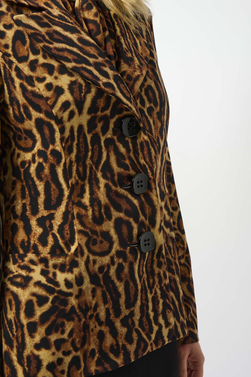 SILKY KNIT ANIMAL PRINT FITTED BLAZER