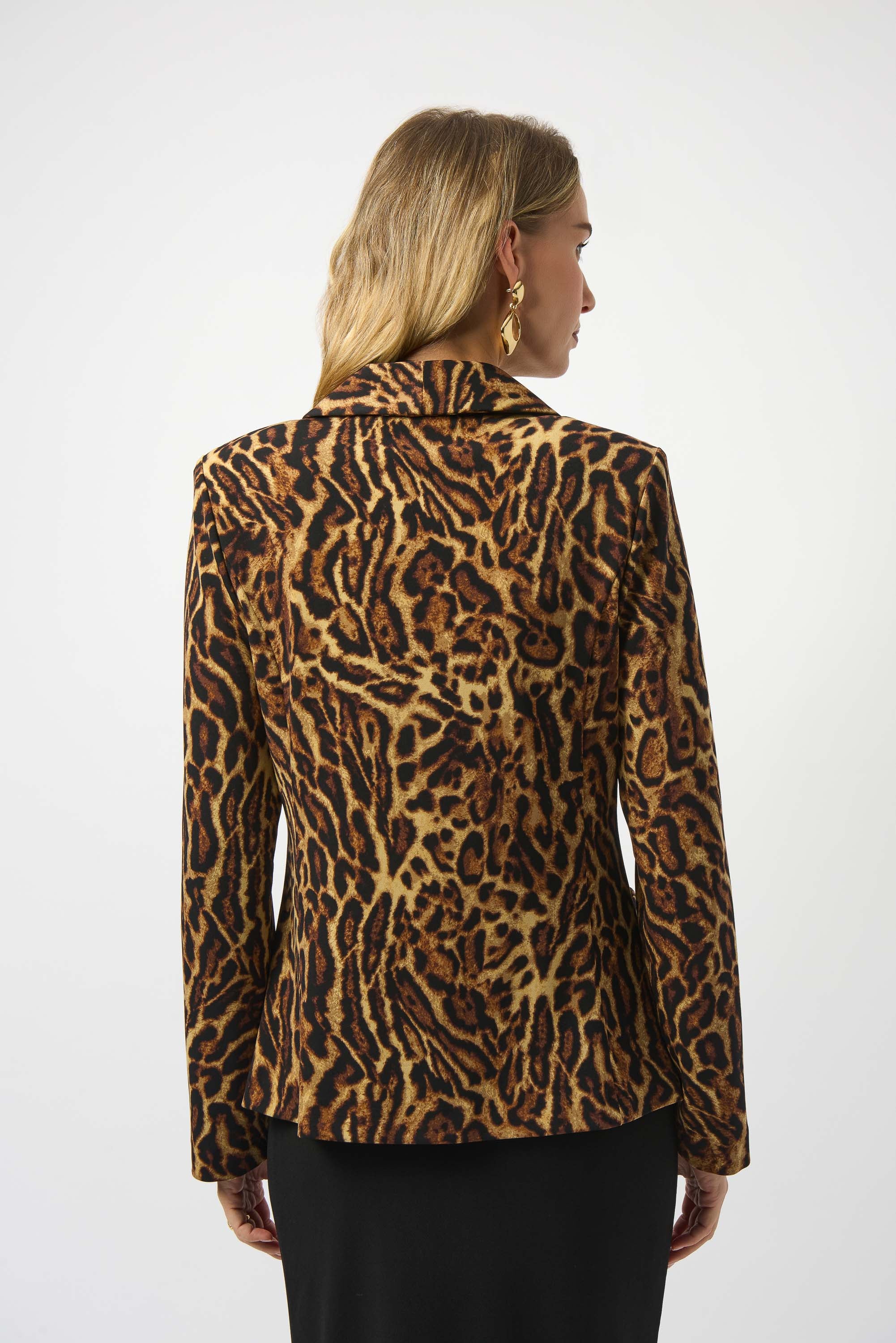 SILKY KNIT ANIMAL PRINT FITTED BLAZER