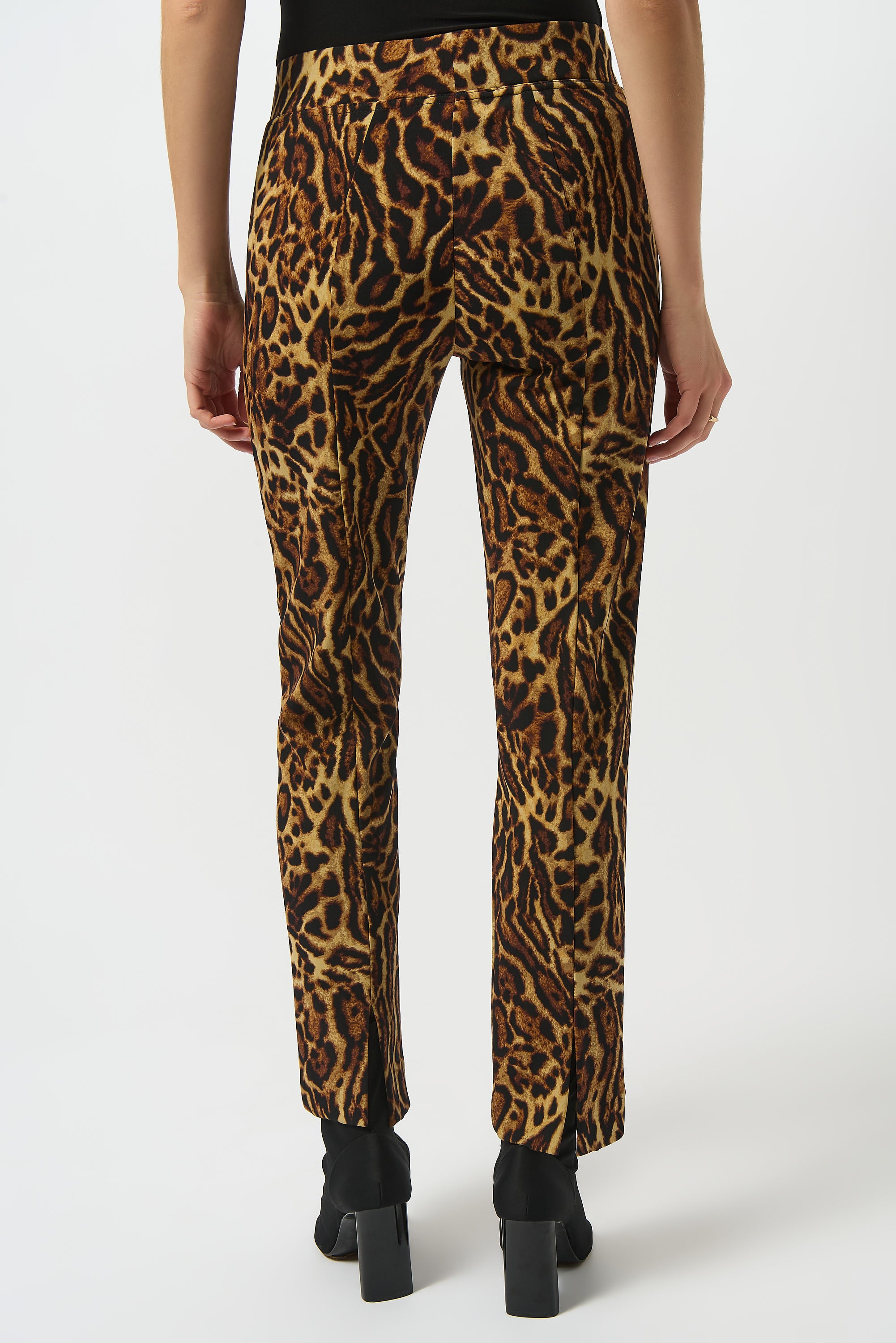 SILKY KNIT ANIMAL PRINT STRAIGHT PANTS