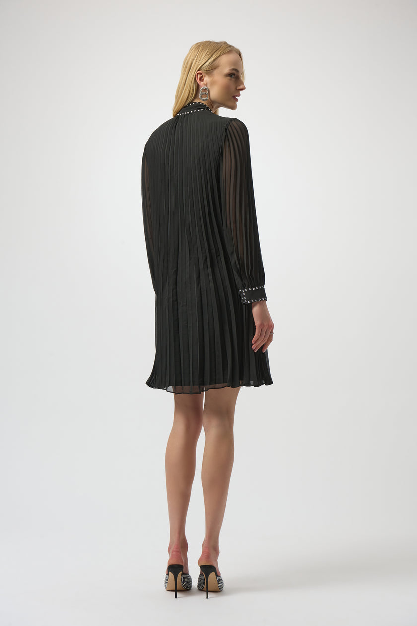 PLEATED CHIFFON ALINE DRESS WITH NECK TIE