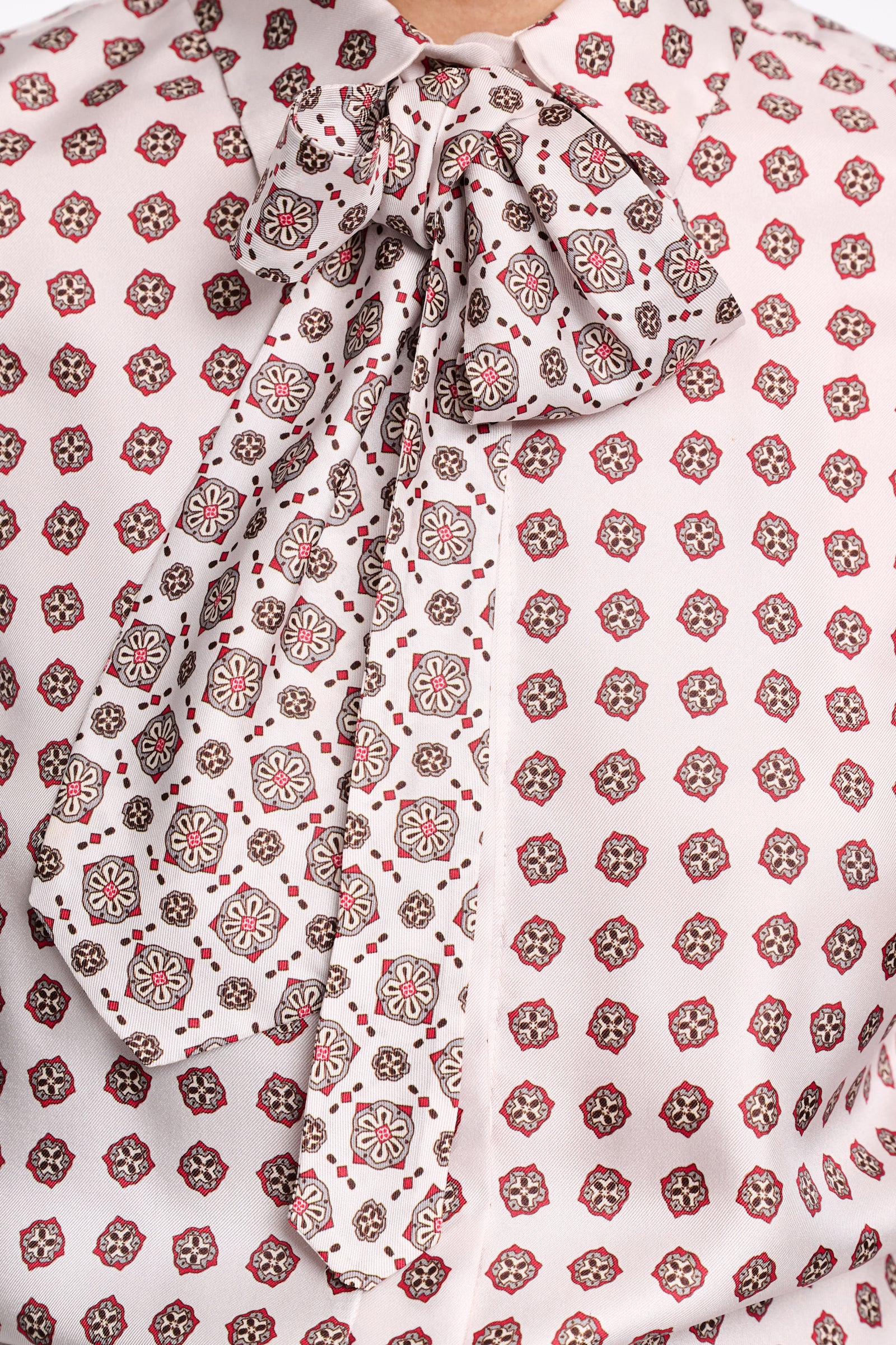 GRAPHIC DREAMS BLOUSE