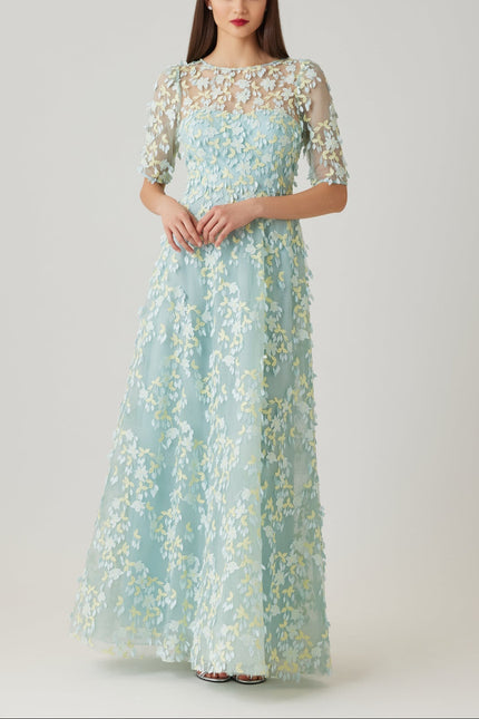 TULLE 3D PETAL ElBOW SLEEVE GOWN