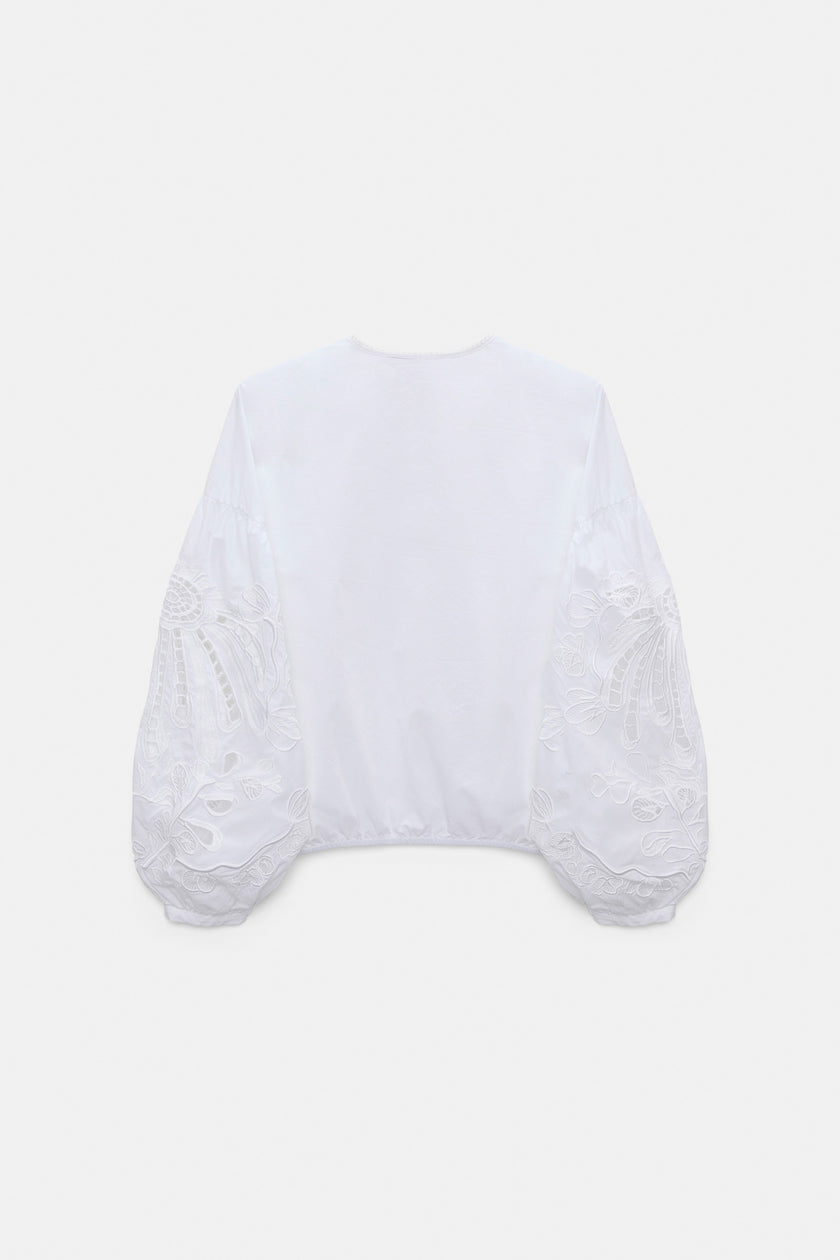 EMBROIDERED BEAUTY BLOUSE IN PURE WHITE