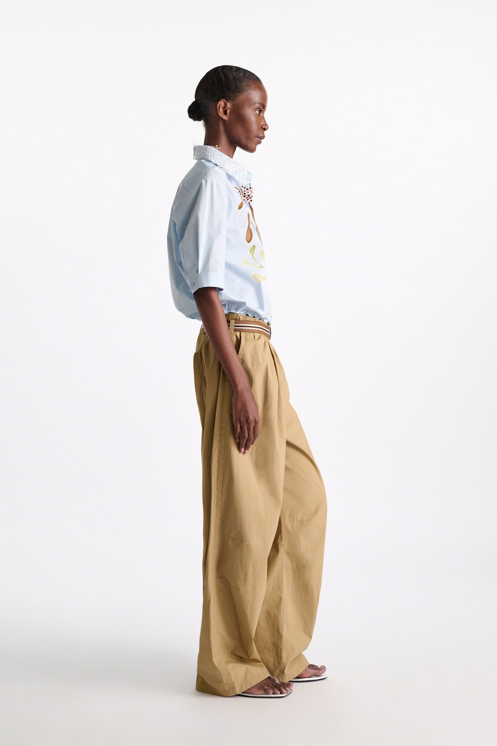 POPLIN POWER PLEATED PANTS IN GARMENT WASHED COTTON POPLIN