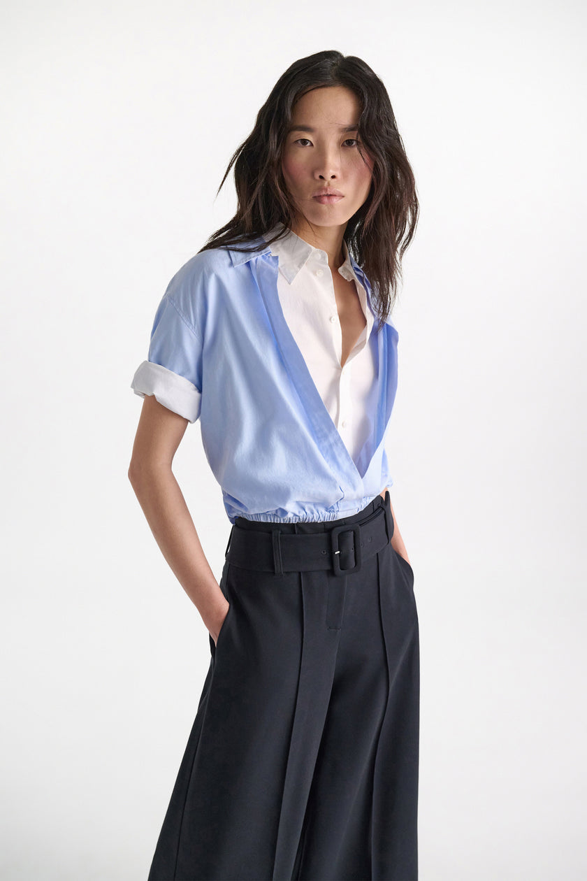 POWERFUL EASE BLOUSE IN OXFORD BLOUSE