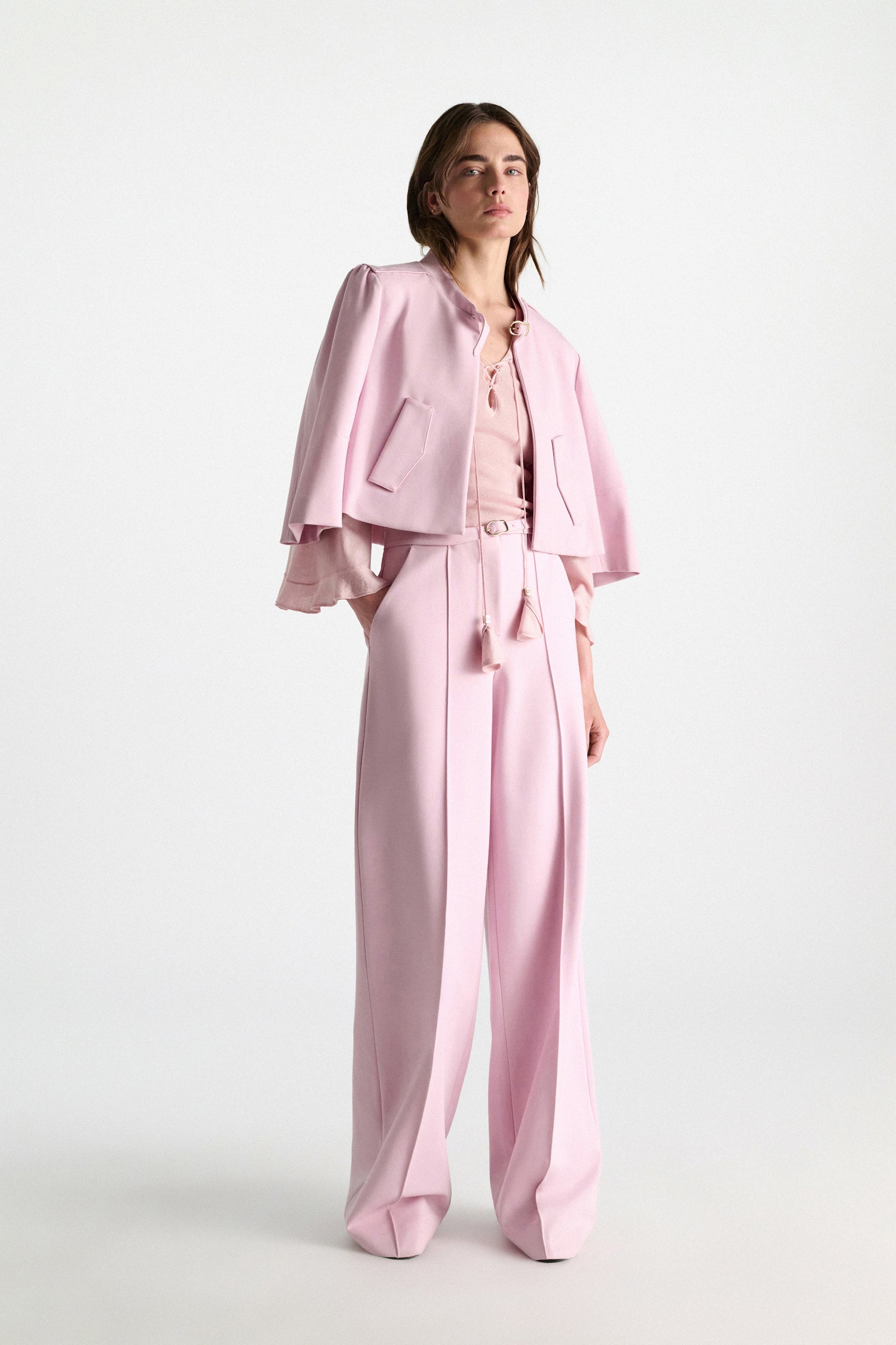 EMOTIONAL ESSENCE BELTED PANTS IN PUNTO MILANO
