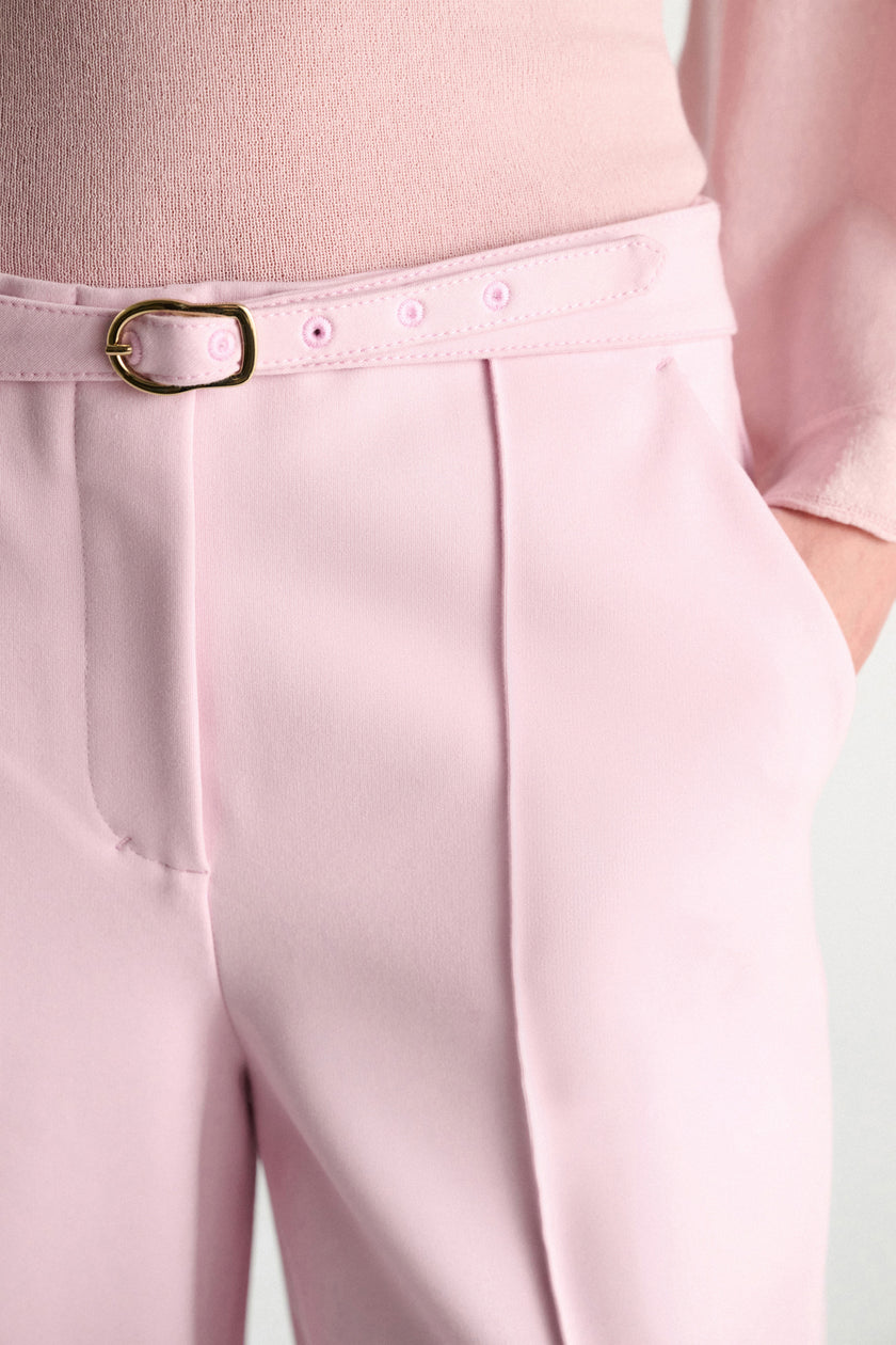 EMOTIONAL ESSENCE BELTED PANTS IN PUNTO MILANO