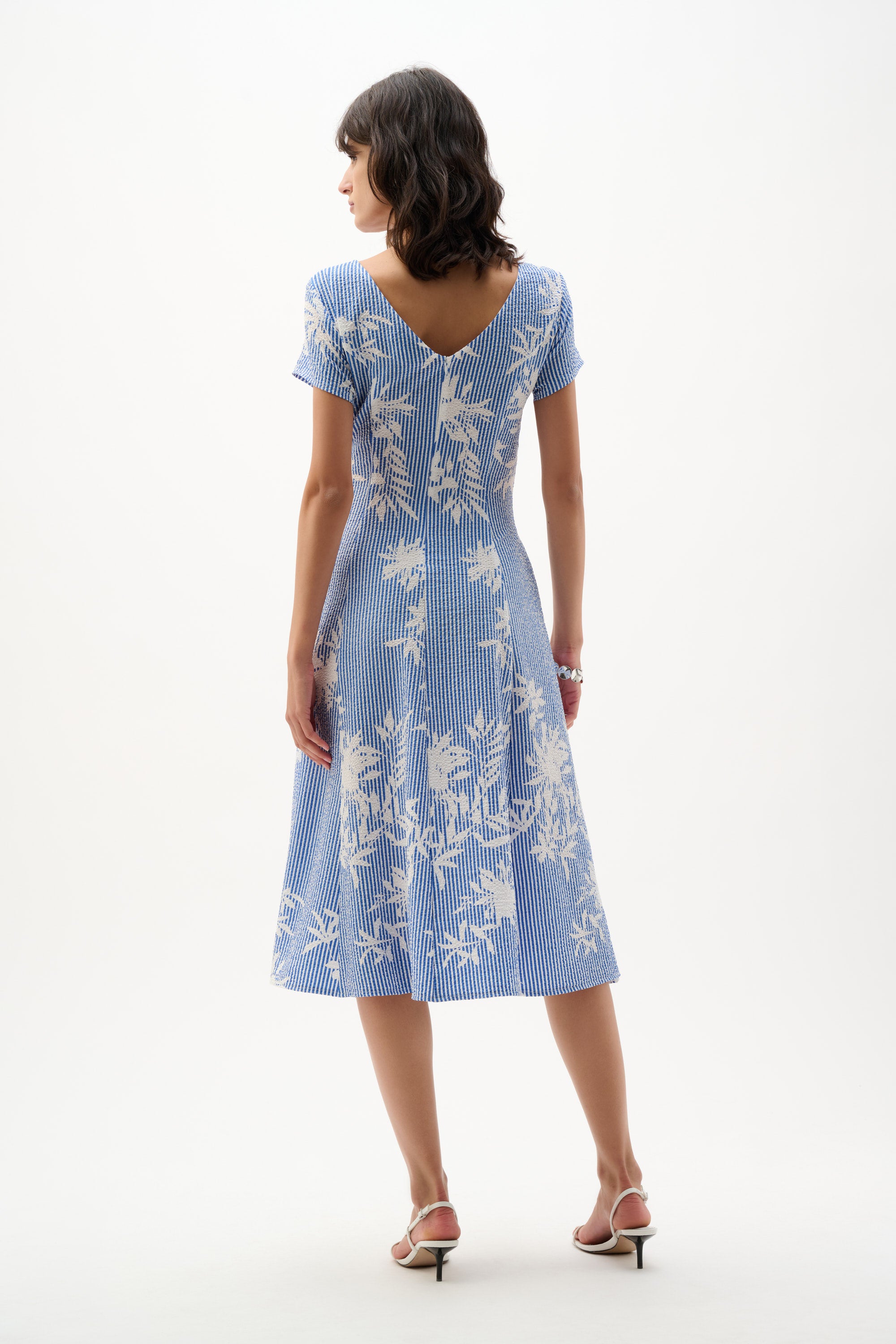 WOVEN SEERSUCKER FLORAL PRINT FIT AND FLARE DRESS