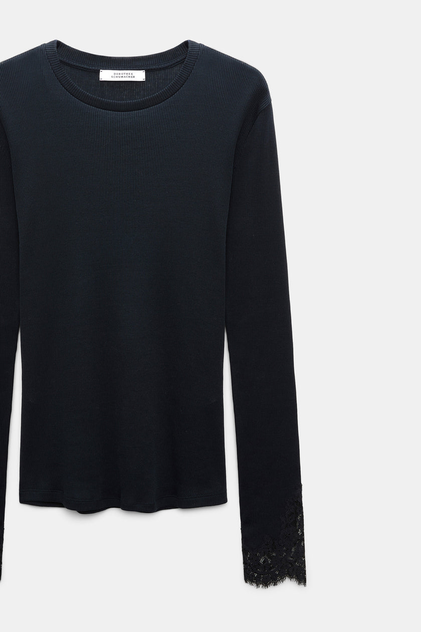 PURE SLEEKNESS SHIRT WITH LACE DETAILS