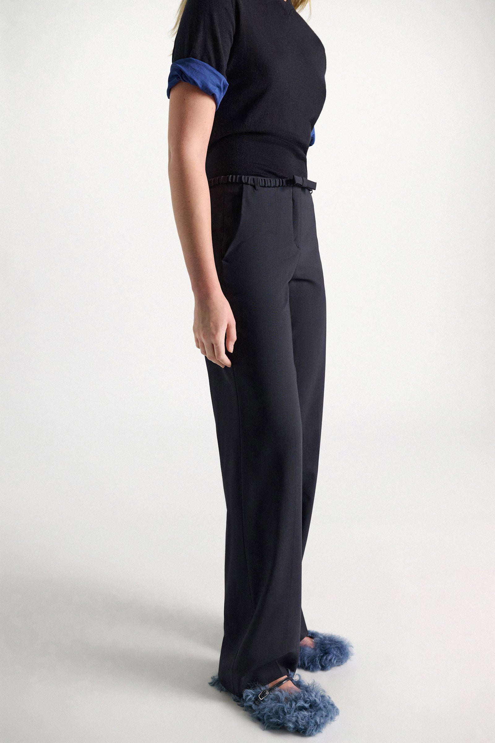 LIGHT LAYER WIDE LEG VIRGIN WOOL PANTS