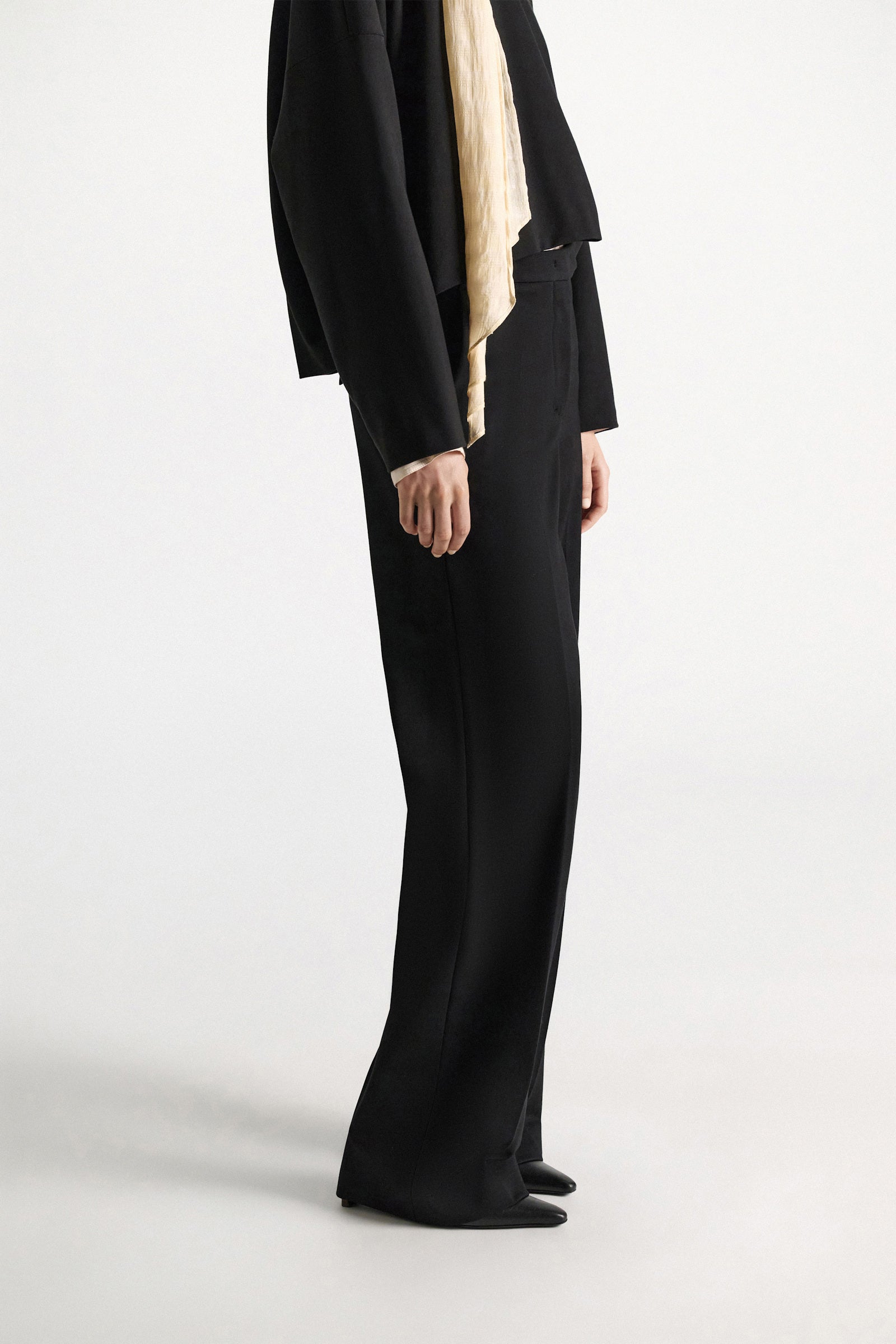 EMOTIONAL ESSENCE WIDE LEG PANTS IN PUNTO MILANO