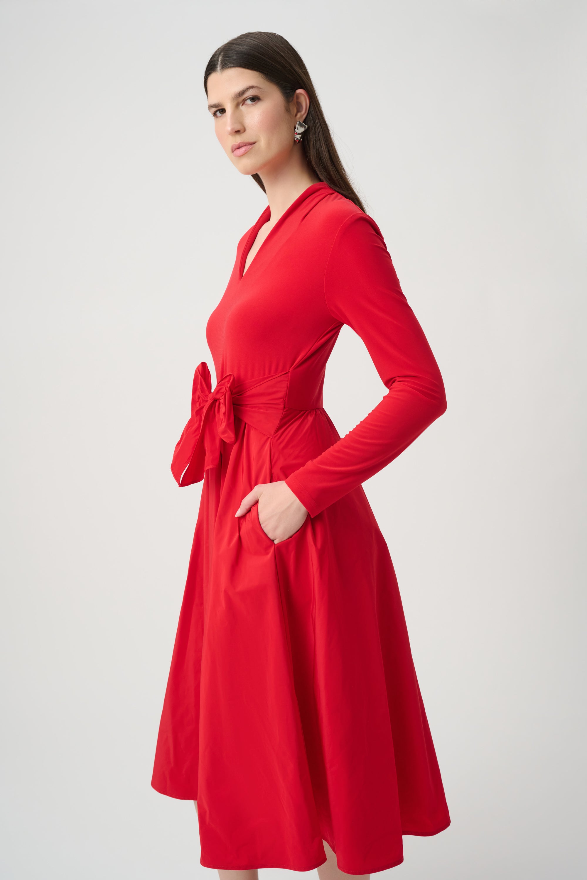 FIT AND FLARE VNECK DRESS