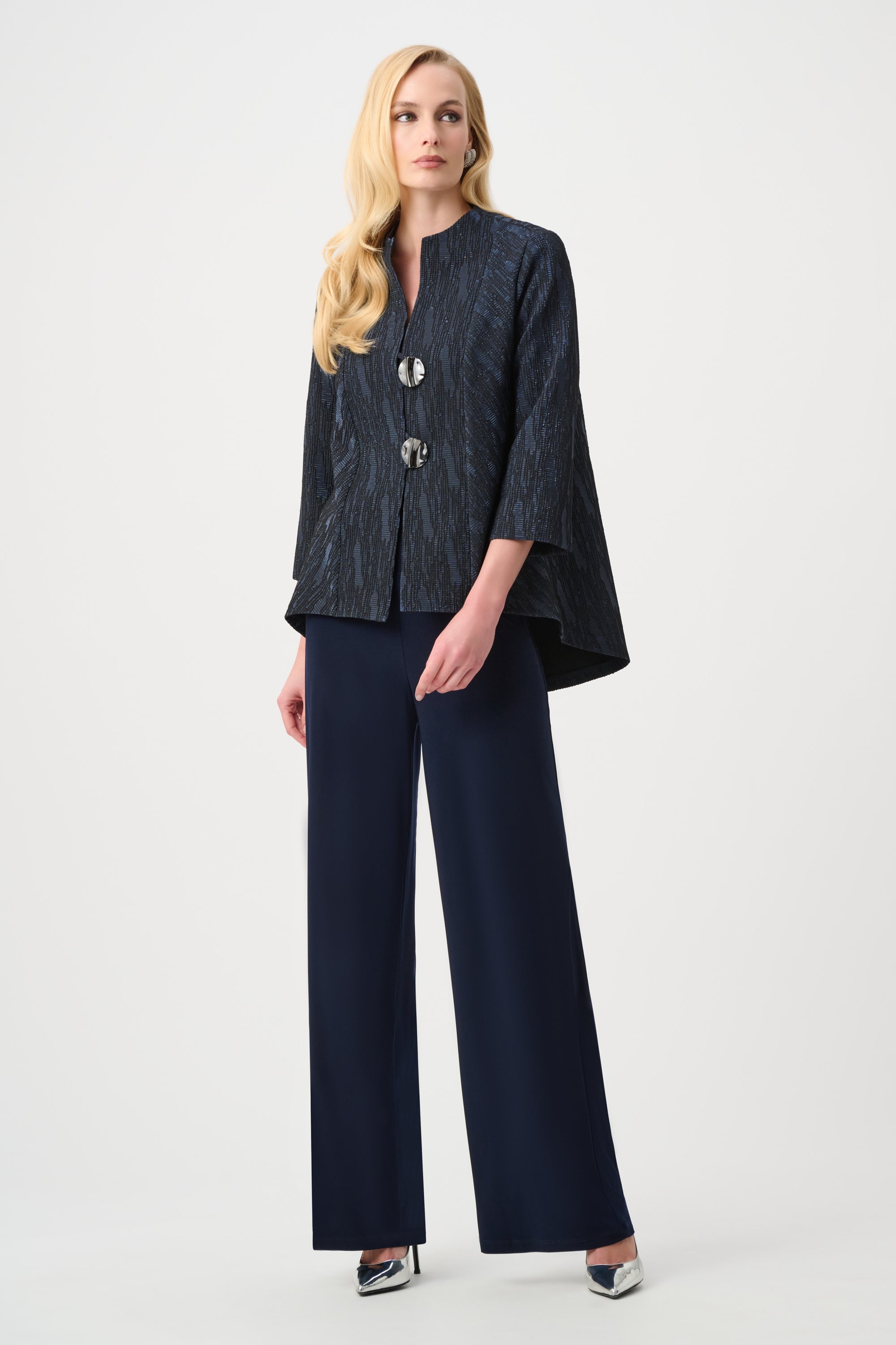 SIGNATURE FOIL TEXTURED JACQUARD TRAPEZE JACKET