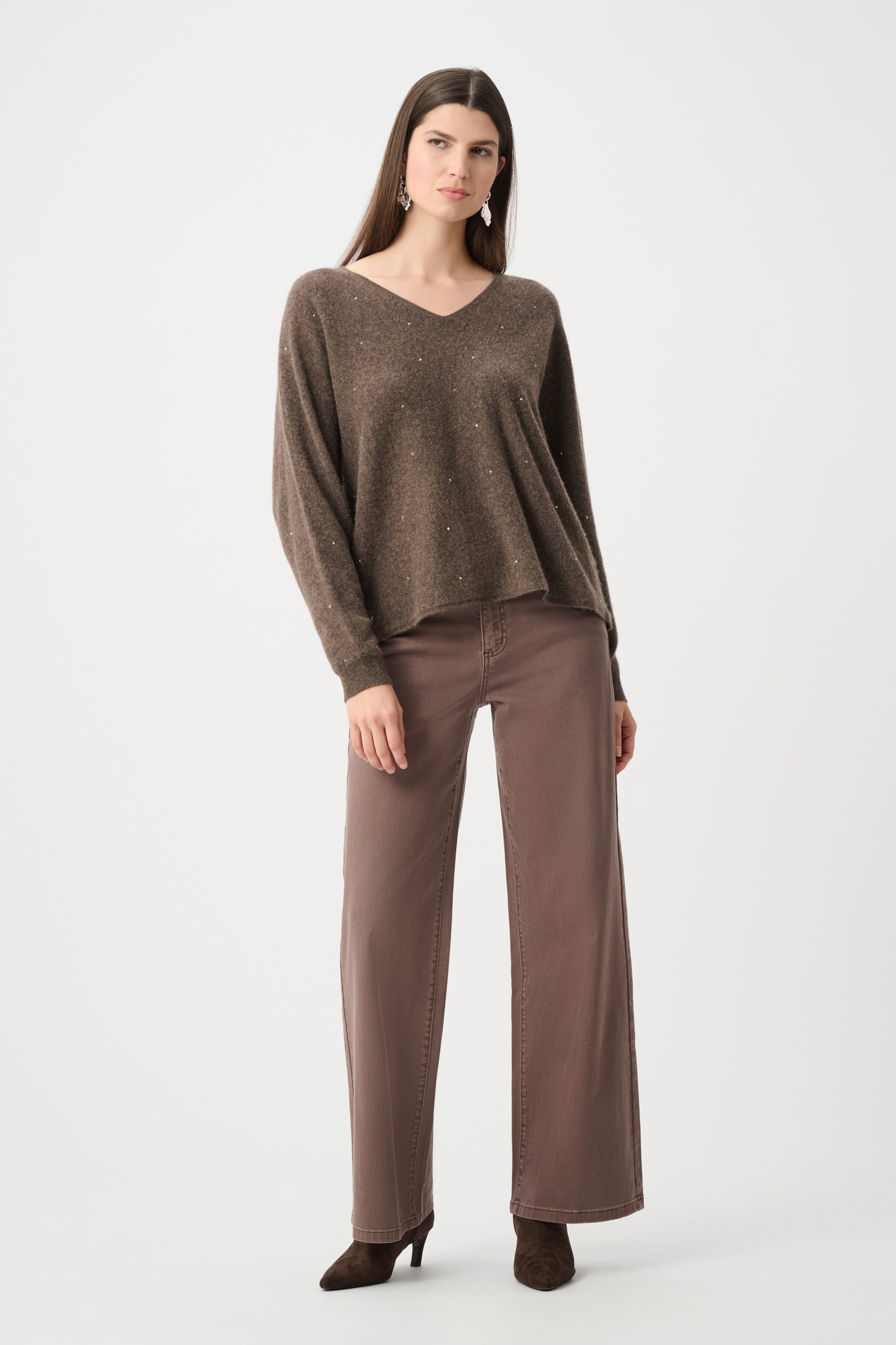 CASHMERE BOXY SWEATER WITH RHINESTONE DETAIL IN DARK TAUPE