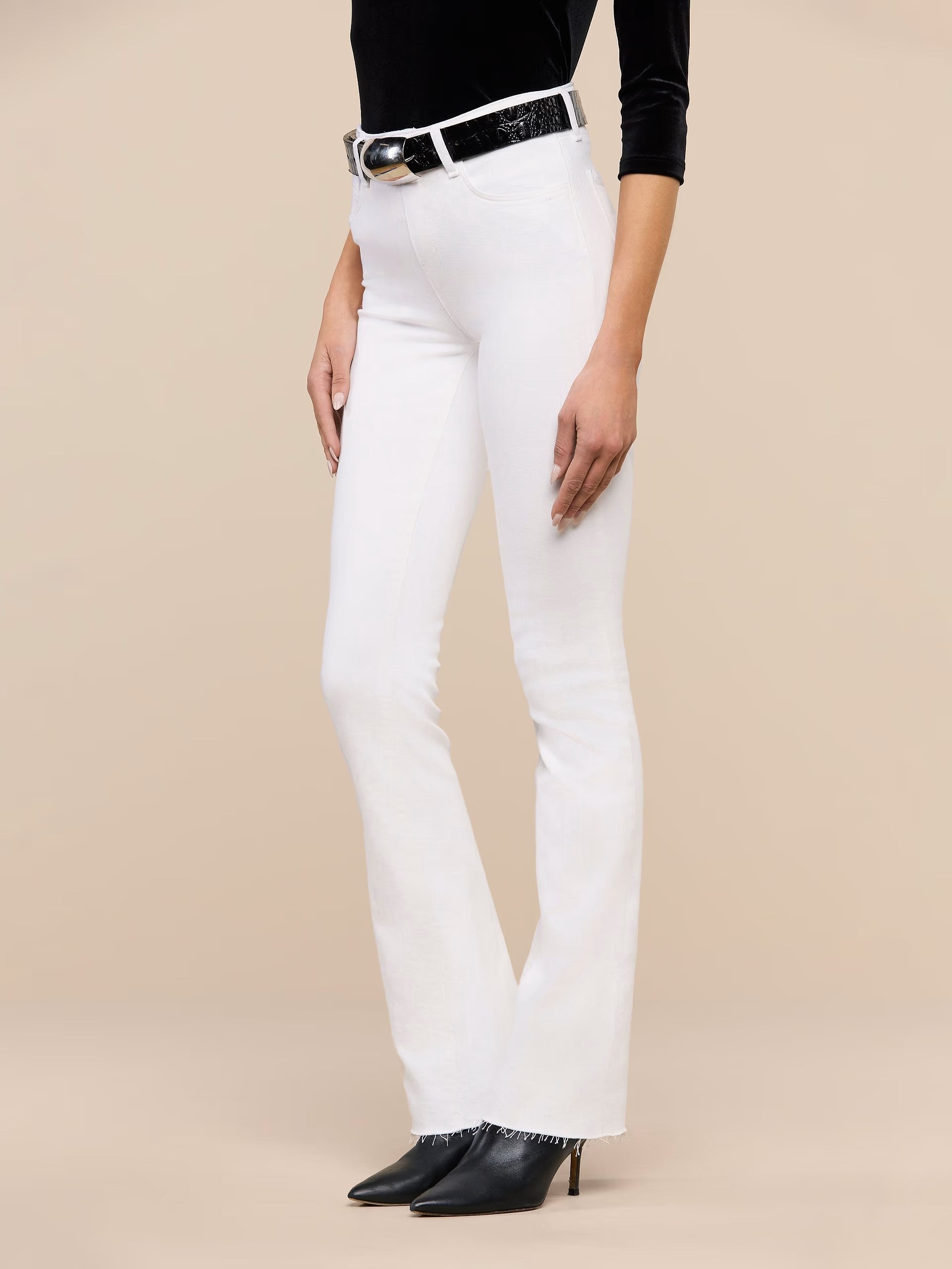 RUTH STRAIGHT LEG JEAN IN BLANC