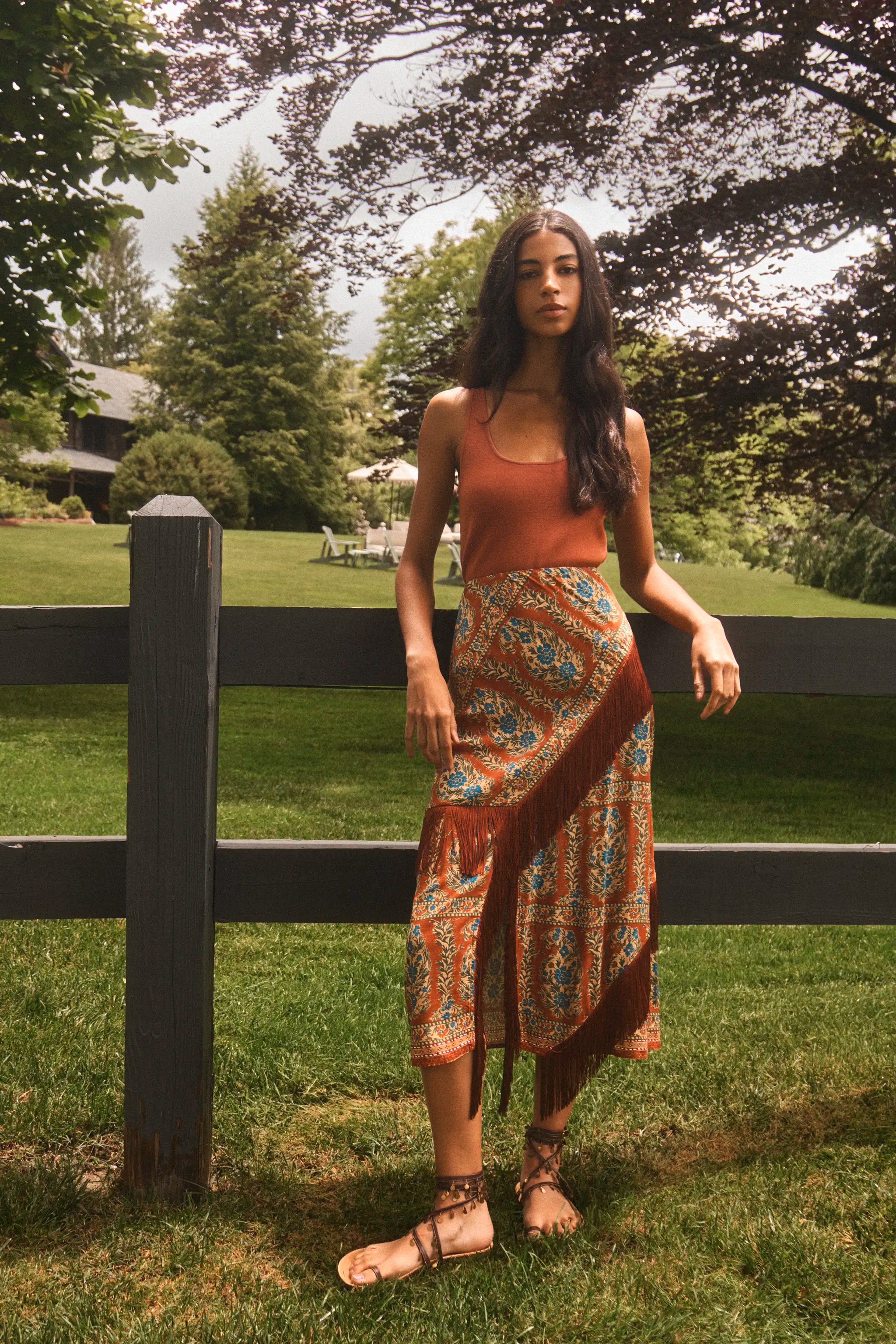 ALLYNE SKIRT IN AMBER GLEN BROWN