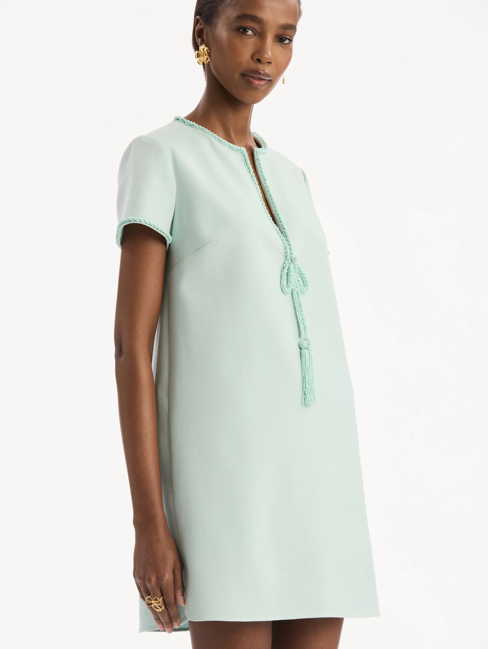 BEADED BOW DETAIL SHIFT DRESS