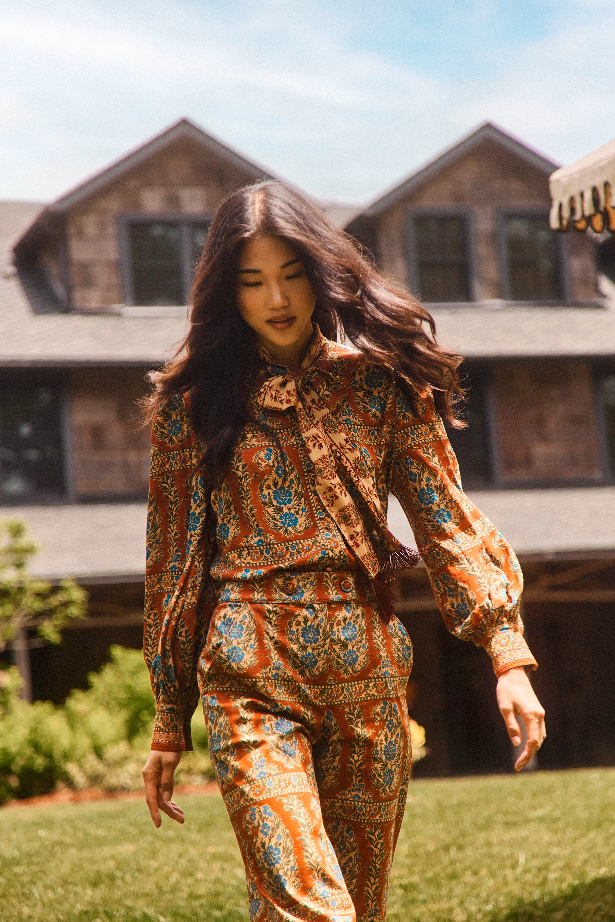 KARIS BLOUSE IN AMBER GLEN BROWN