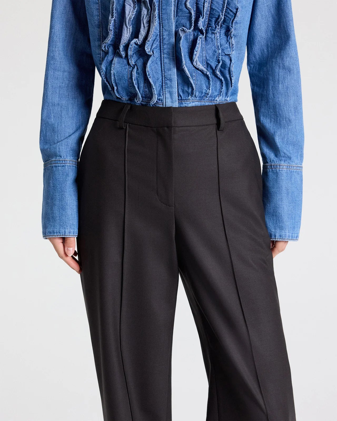 ISLA PANT IN SHINY SUPERSTRETCH WOOL