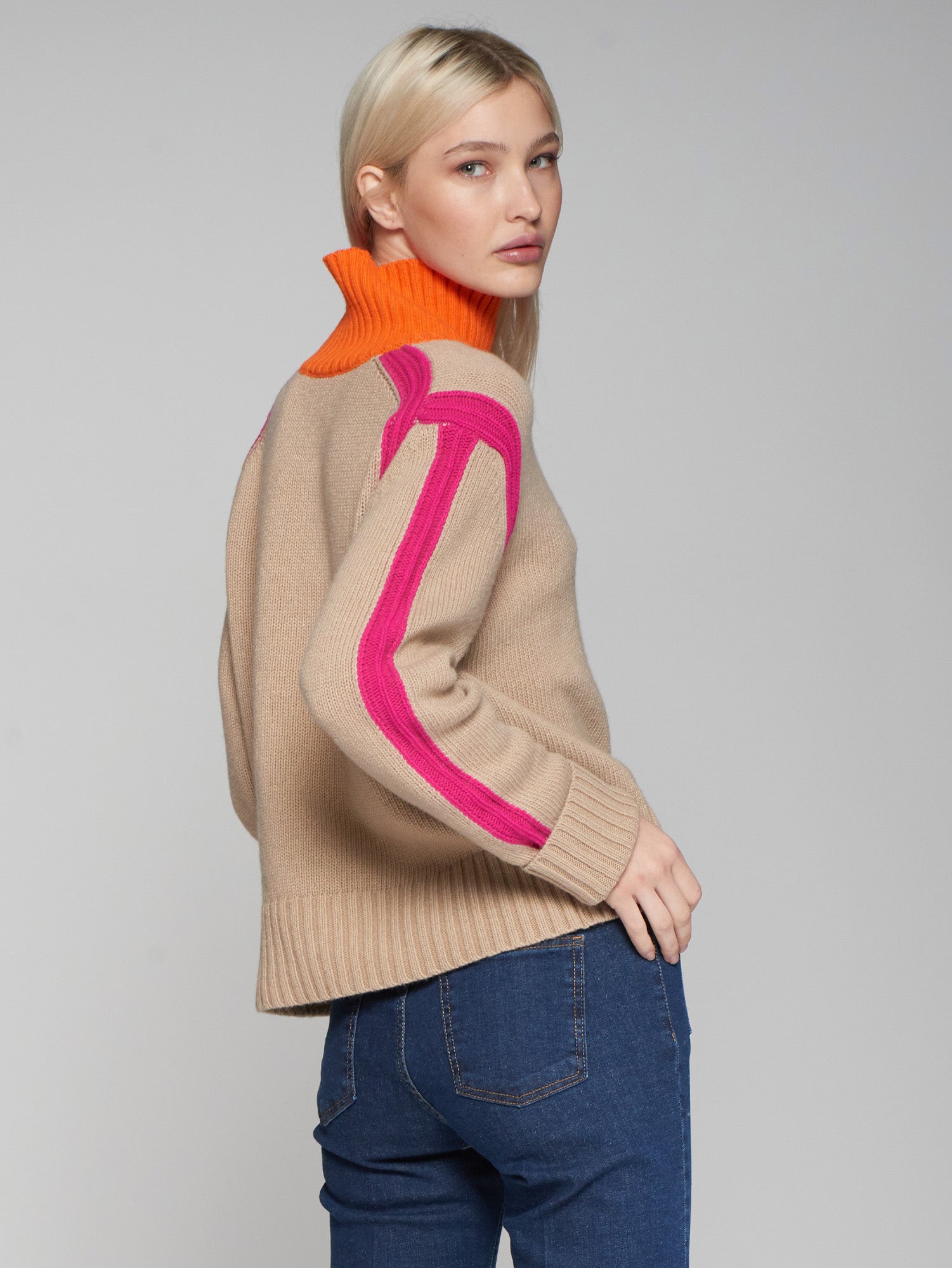 JERSEY CUELLO ALTO PULLOVER