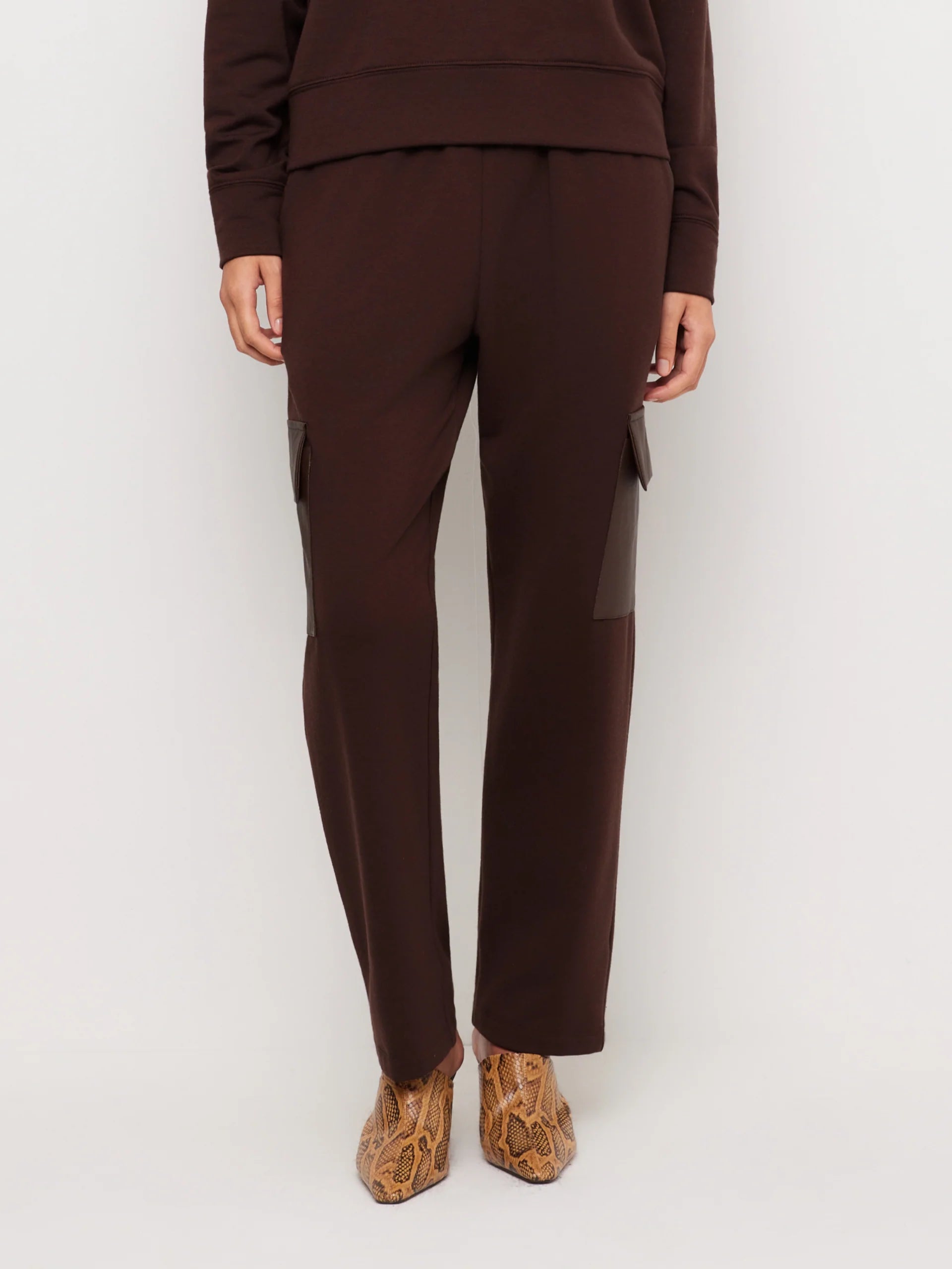 RHEANA CARGO POCKET SWEATPANTS