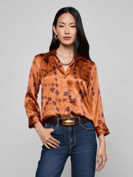 DANI SILK BLOUSE IN AMBER BROWN PLAYING CARD GEO