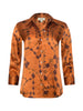 DANI SILK BLOUSE IN AMBER BROWN PLAYING CARD GEO