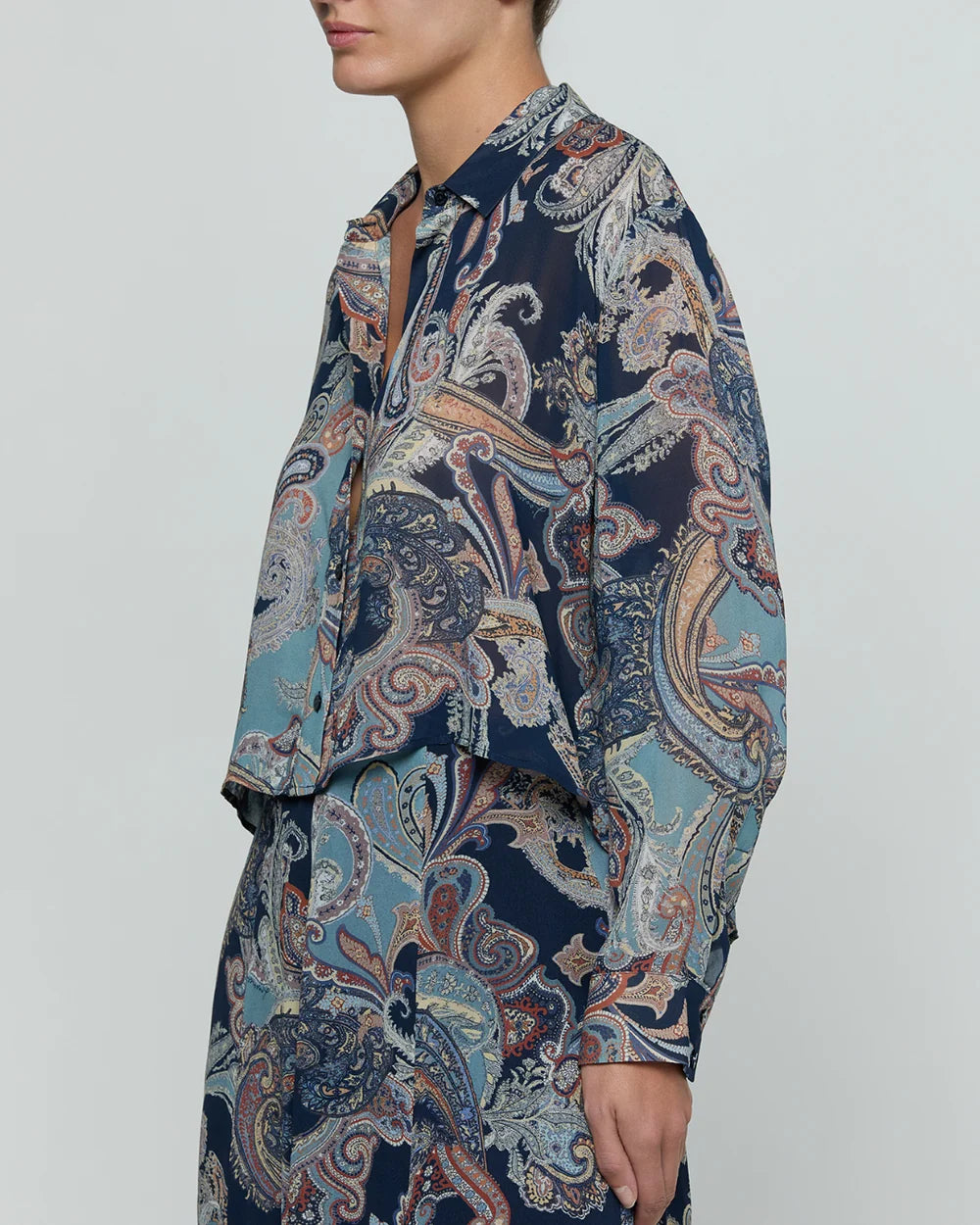 COSETTE CROP HI LOW SHIRT IN BESARABIAN