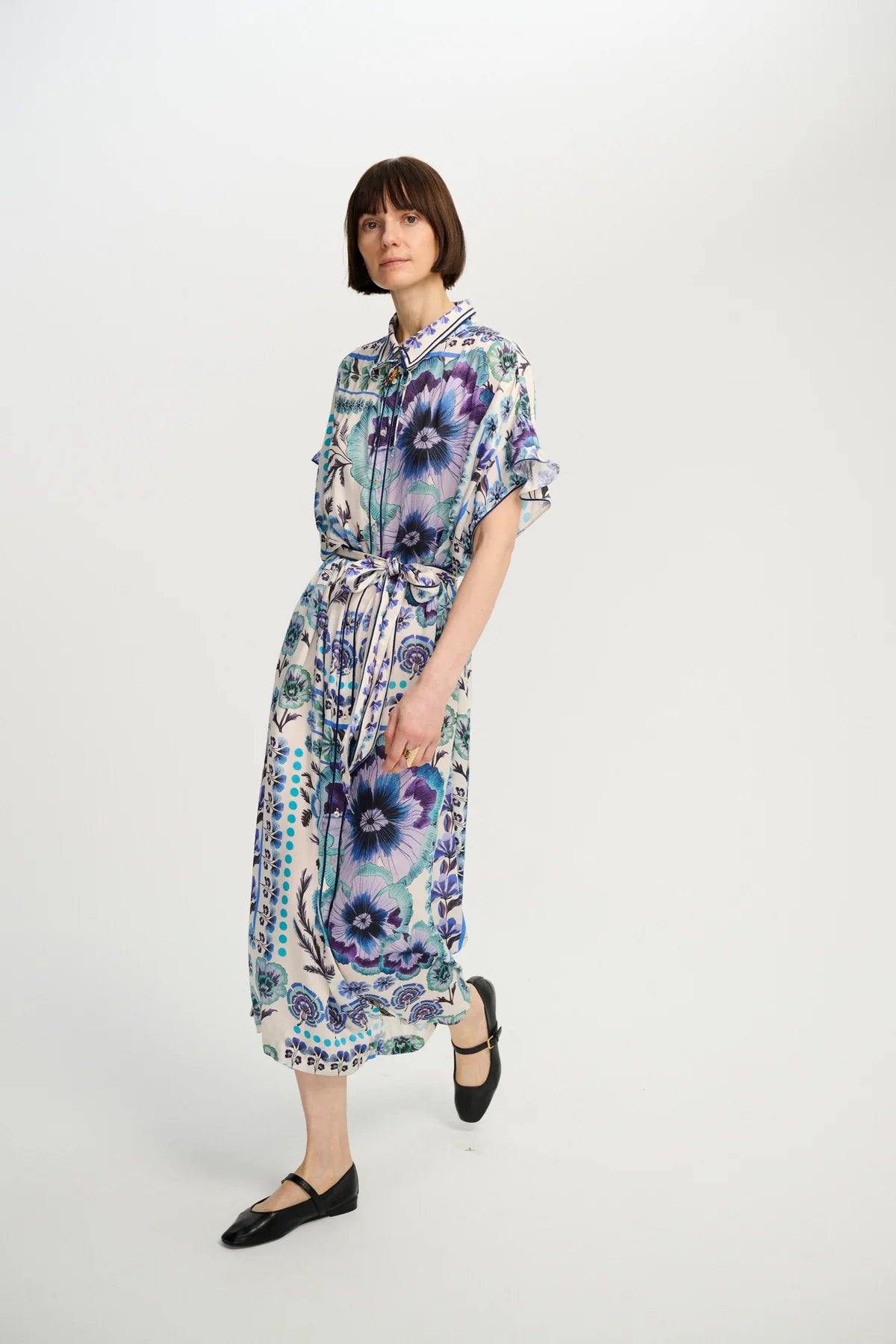LYNN KAFTAN SHORT SLEEVE BLUE FLORAL PRINTED MIDI